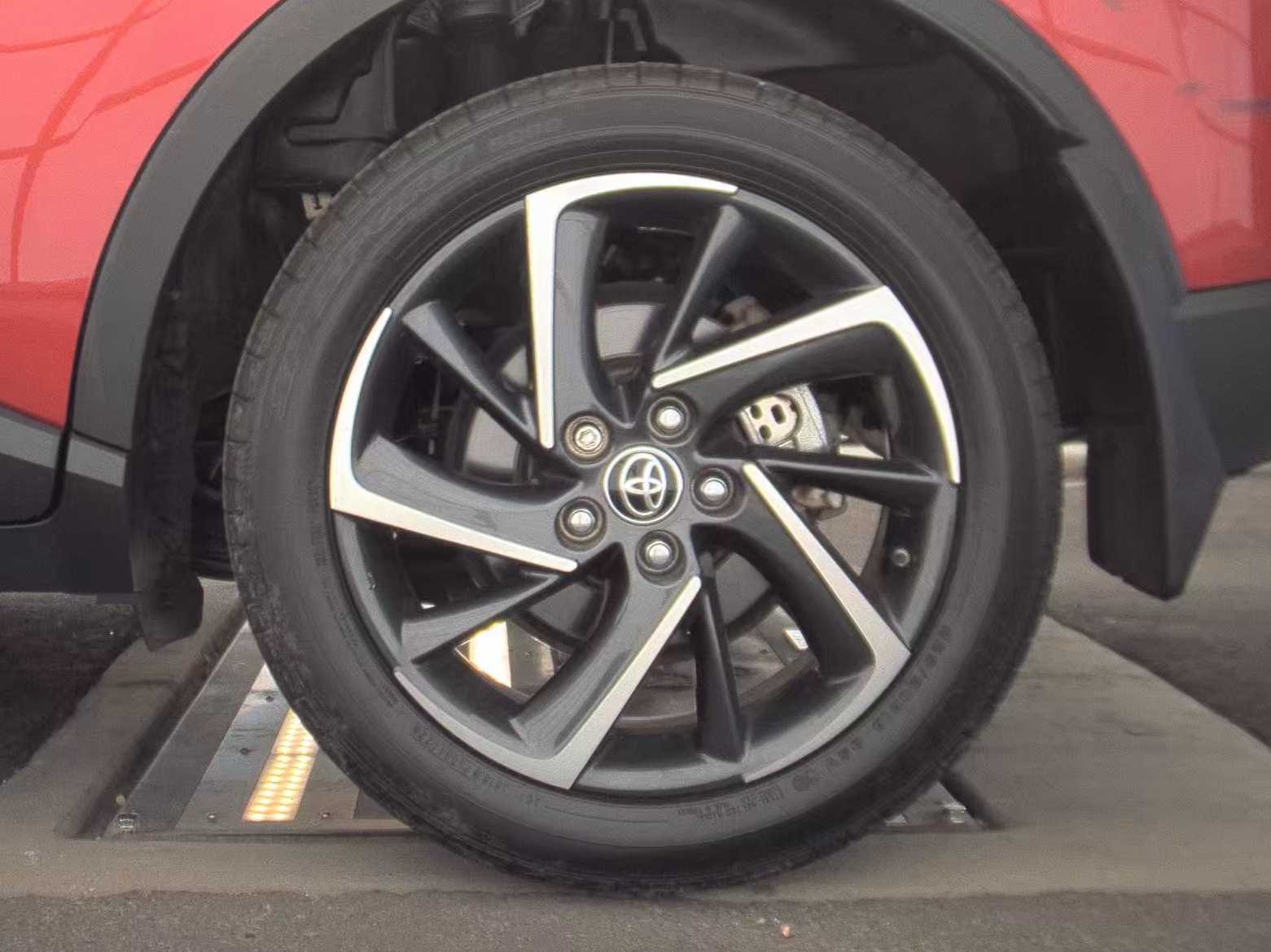 2022 Toyota C-HR Limited FWD