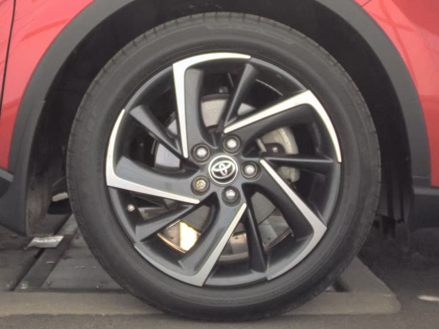 2022 Toyota C-HR Limited FWD