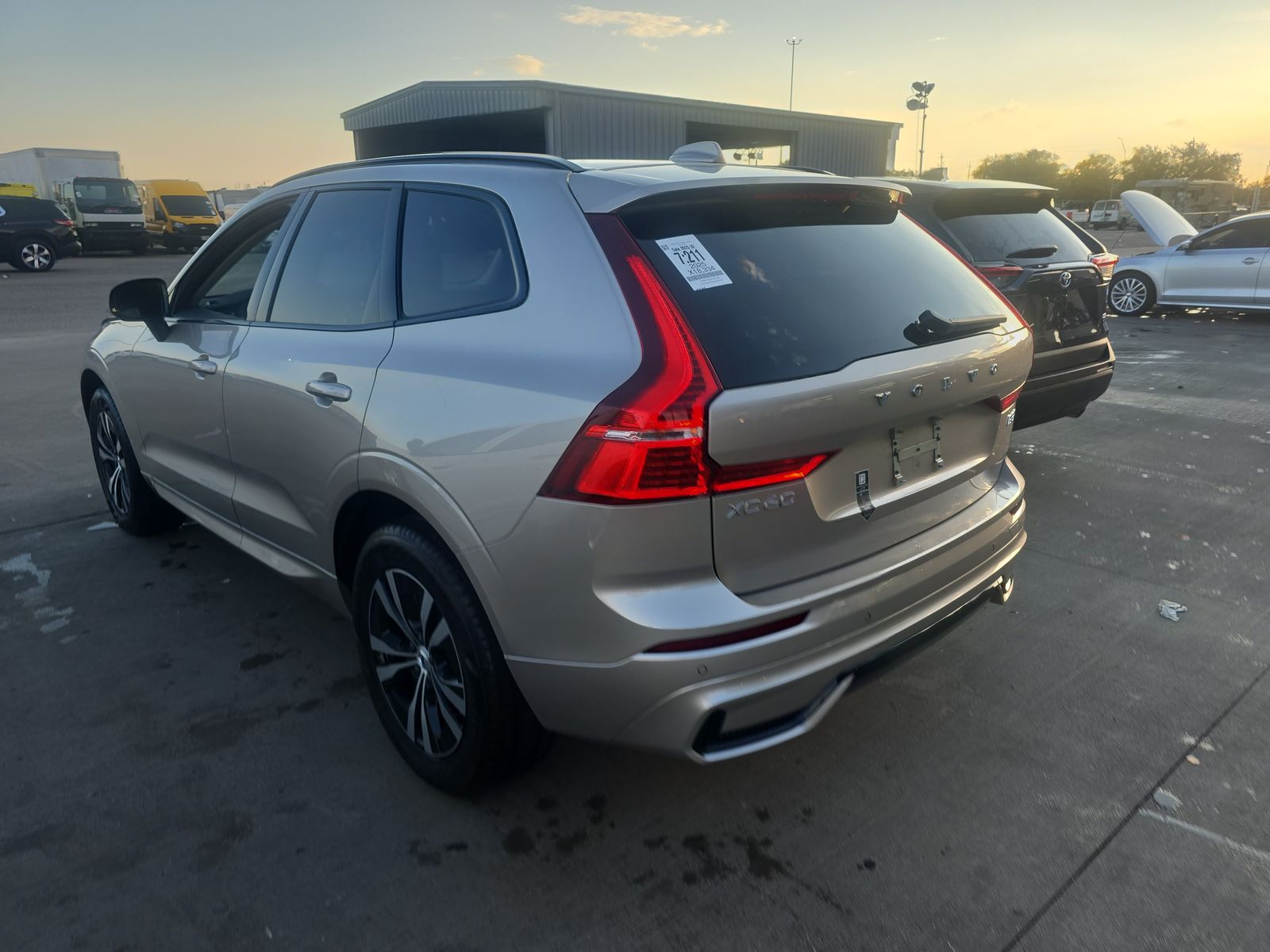 2025 Volvo XC60 B5 Core AWD