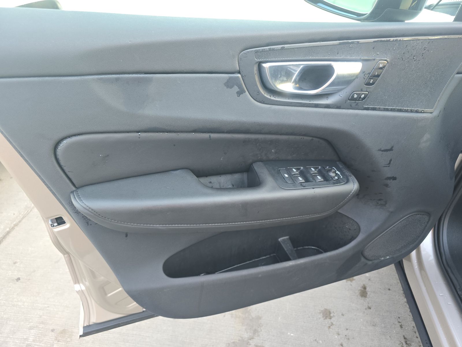2025 Volvo XC60 B5 Core AWD