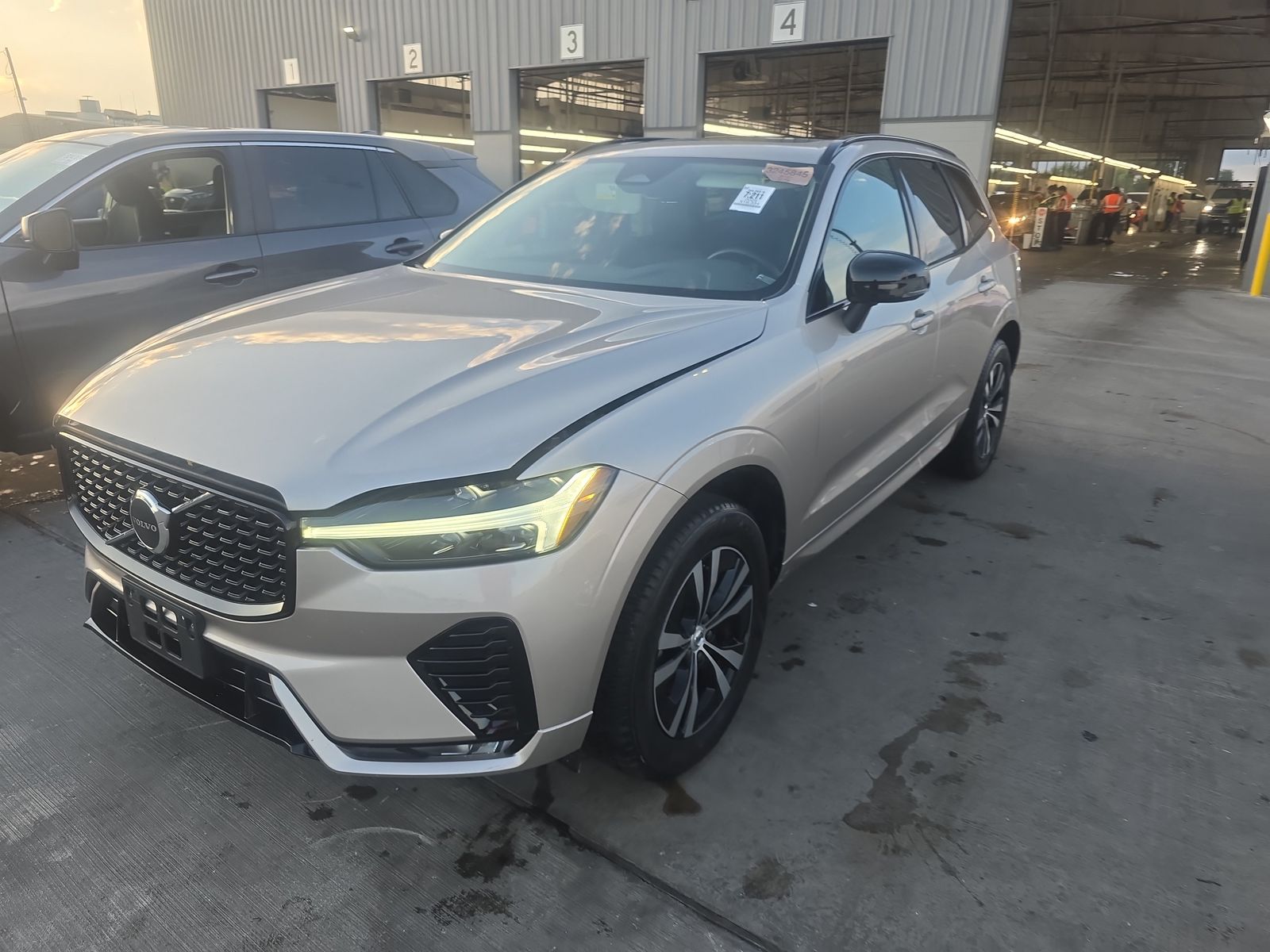 2025 Volvo XC60 B5 Core AWD