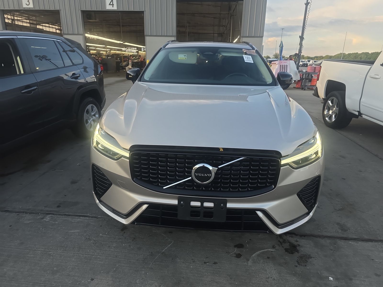 2025 Volvo XC60 B5 Core AWD