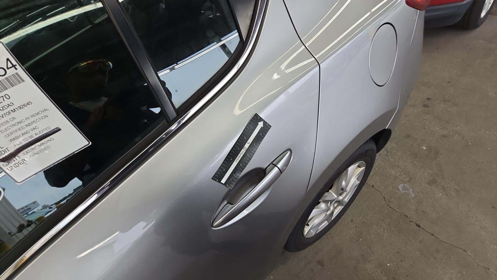 2015 MAZDA MAZDA3 i Touring FWD
