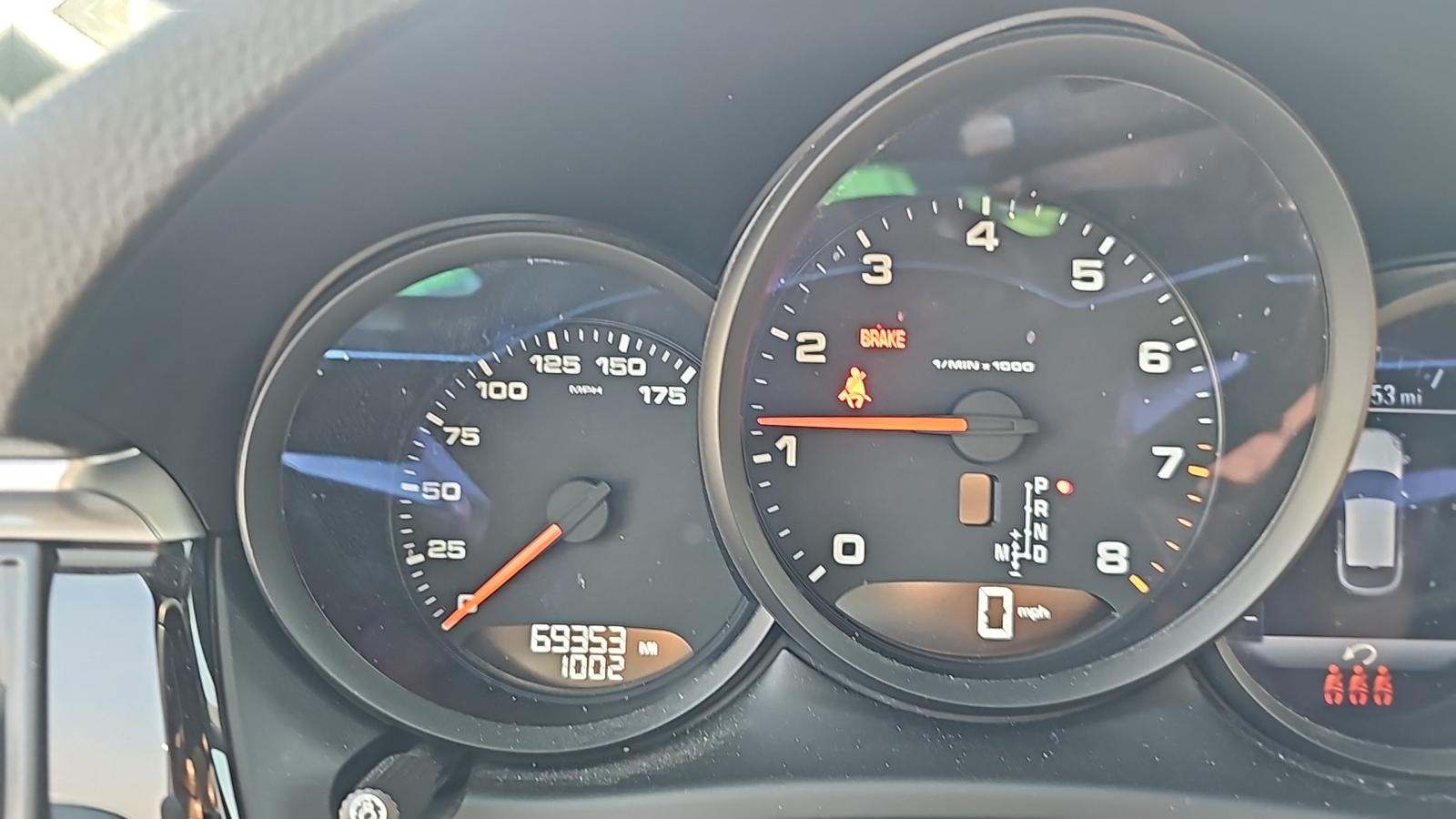 2021 Porsche Macan Base AWD