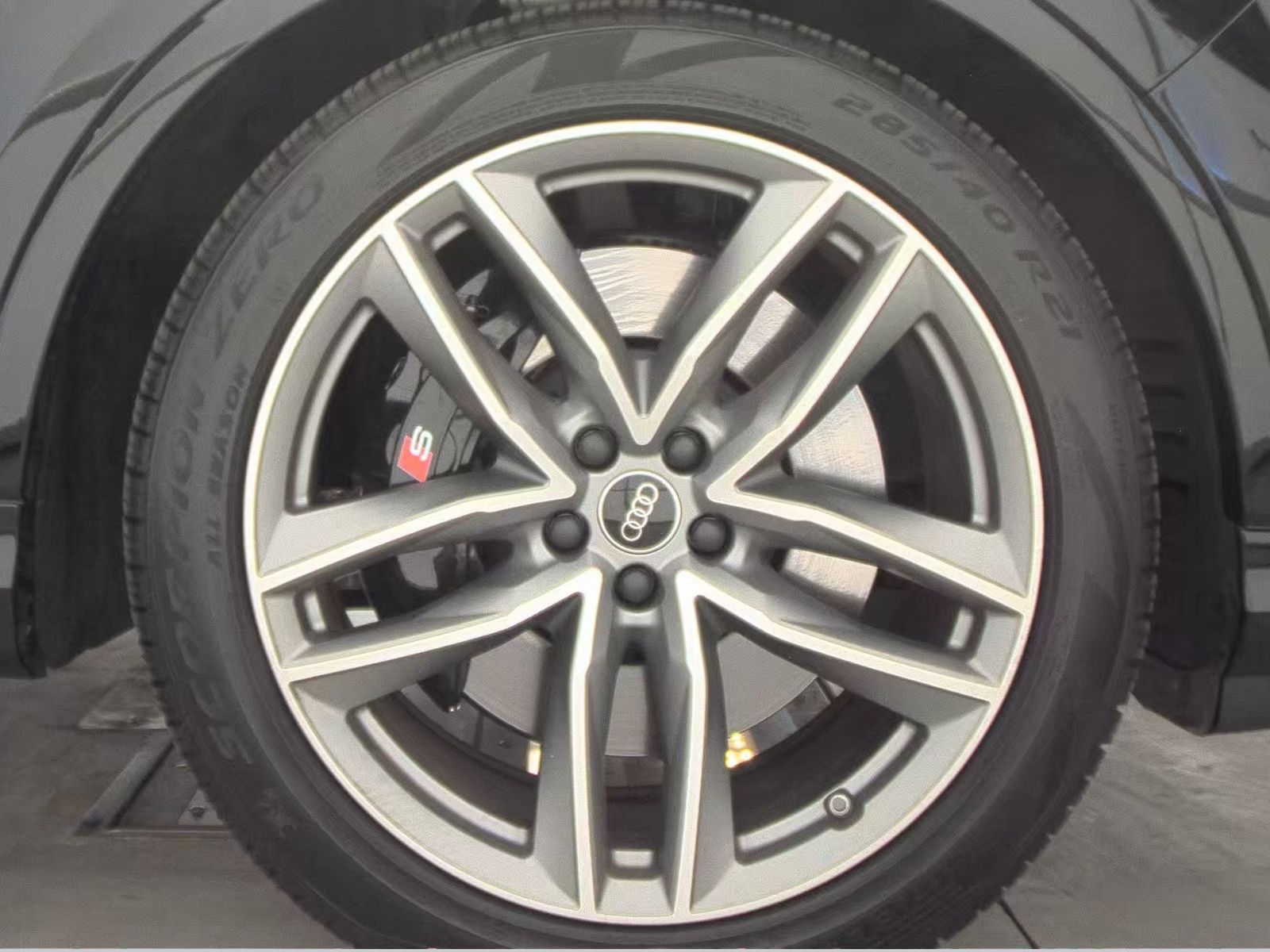 2025 Audi SQ7 Premium Plus AWD