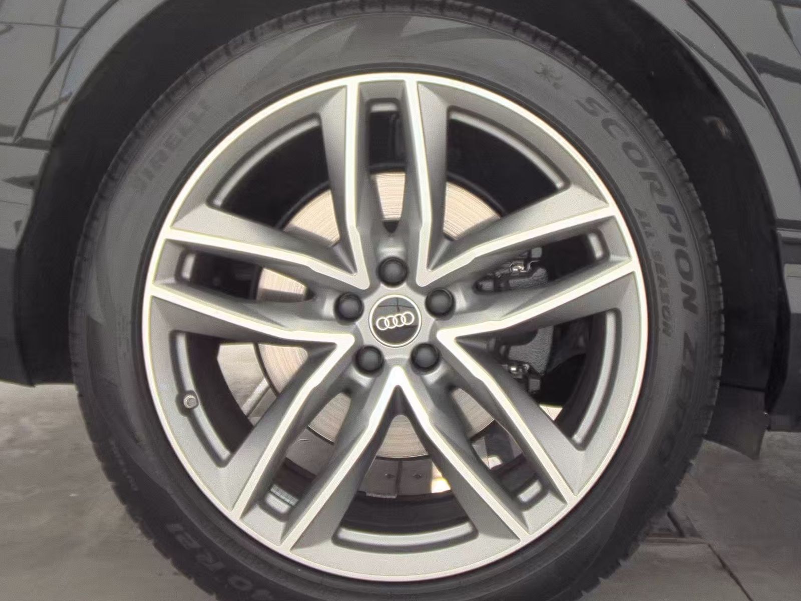 2025 Audi SQ7 Premium Plus AWD