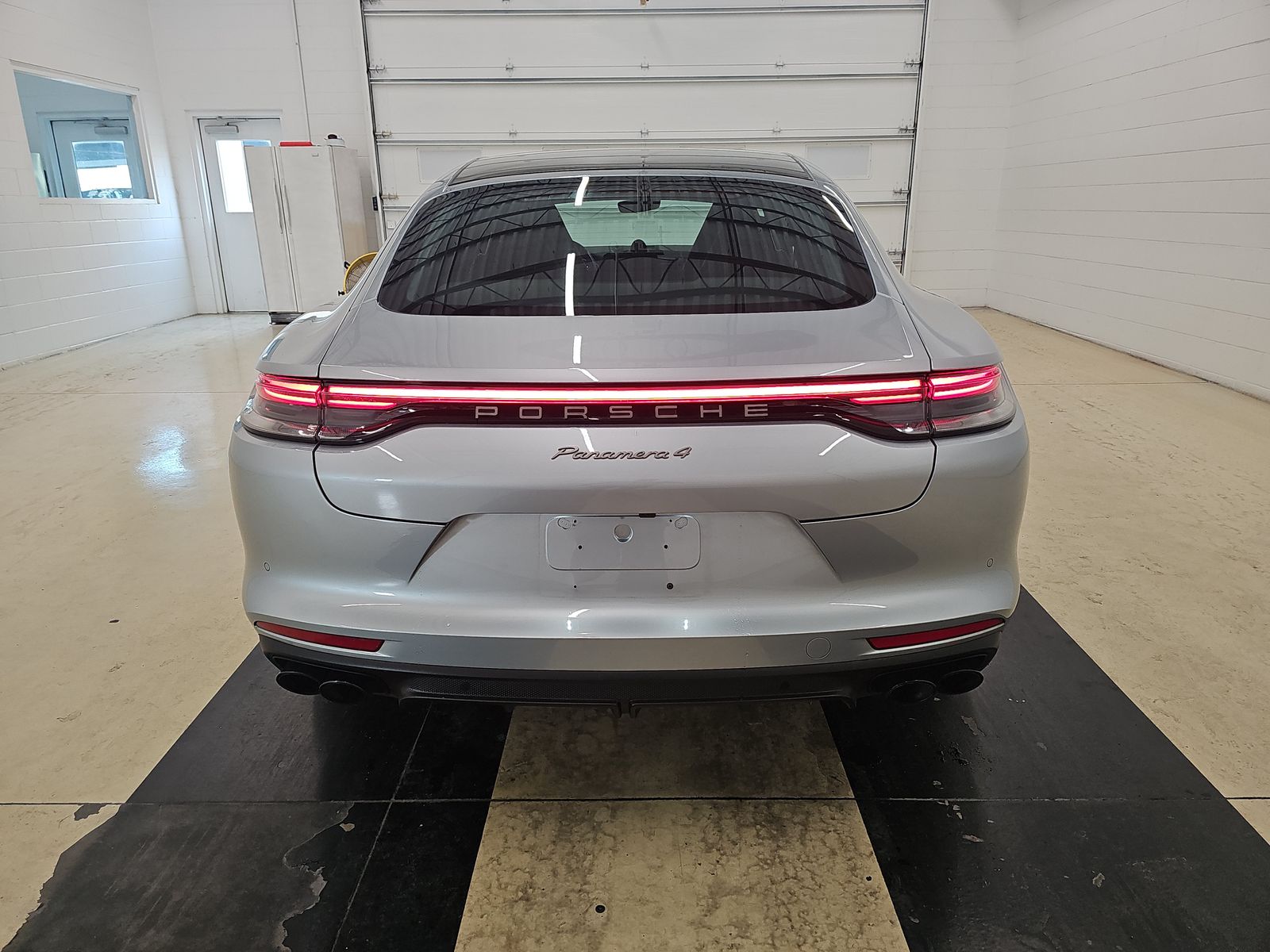 2022 Porsche Panamera 4 Platinum Edition AWD