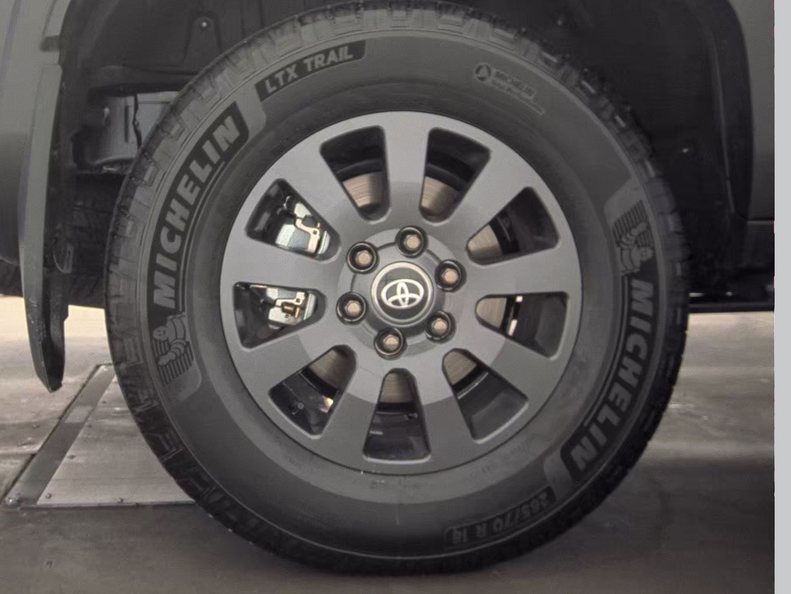 2025 Toyota Land Cruiser Base AWD