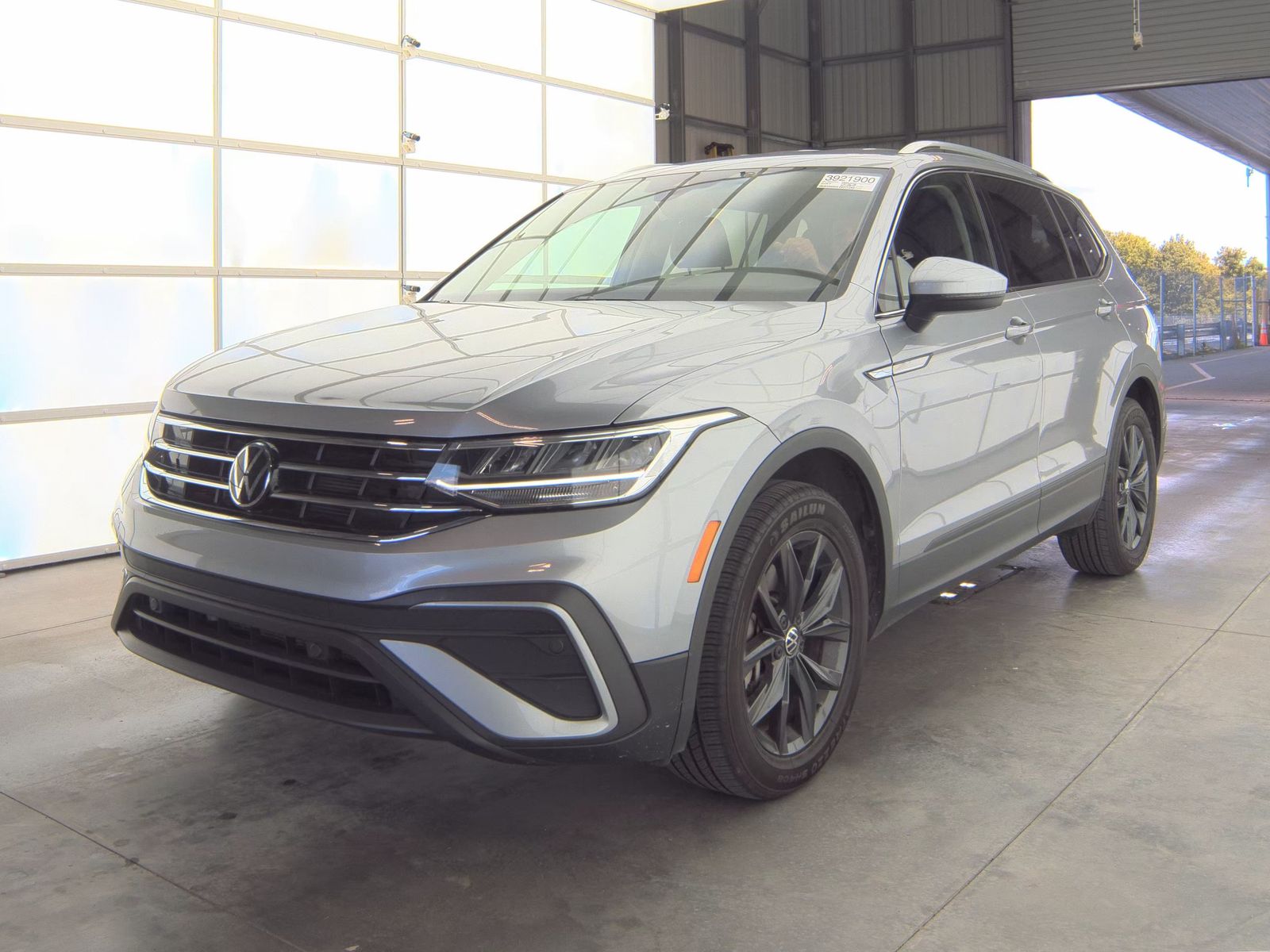 2024 Volkswagen Tiguan 2.0T SE FWD