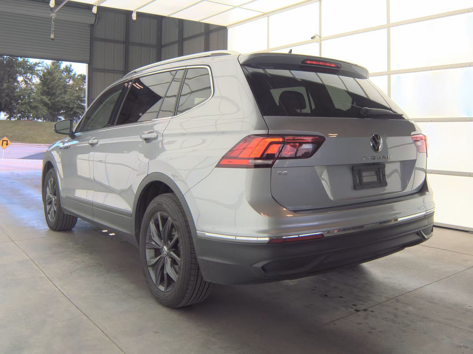 2024 Volkswagen Tiguan 2.0T SE FWD