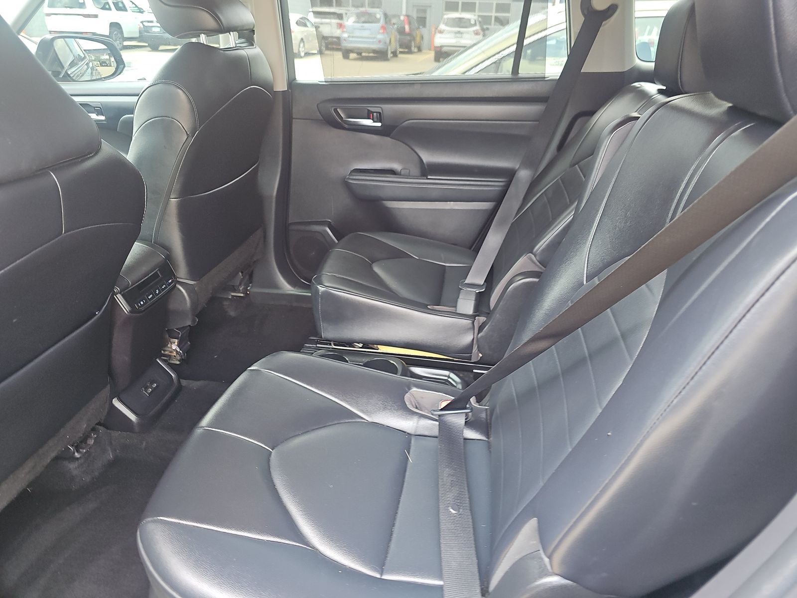 2022 Toyota Highlander XLE AWD