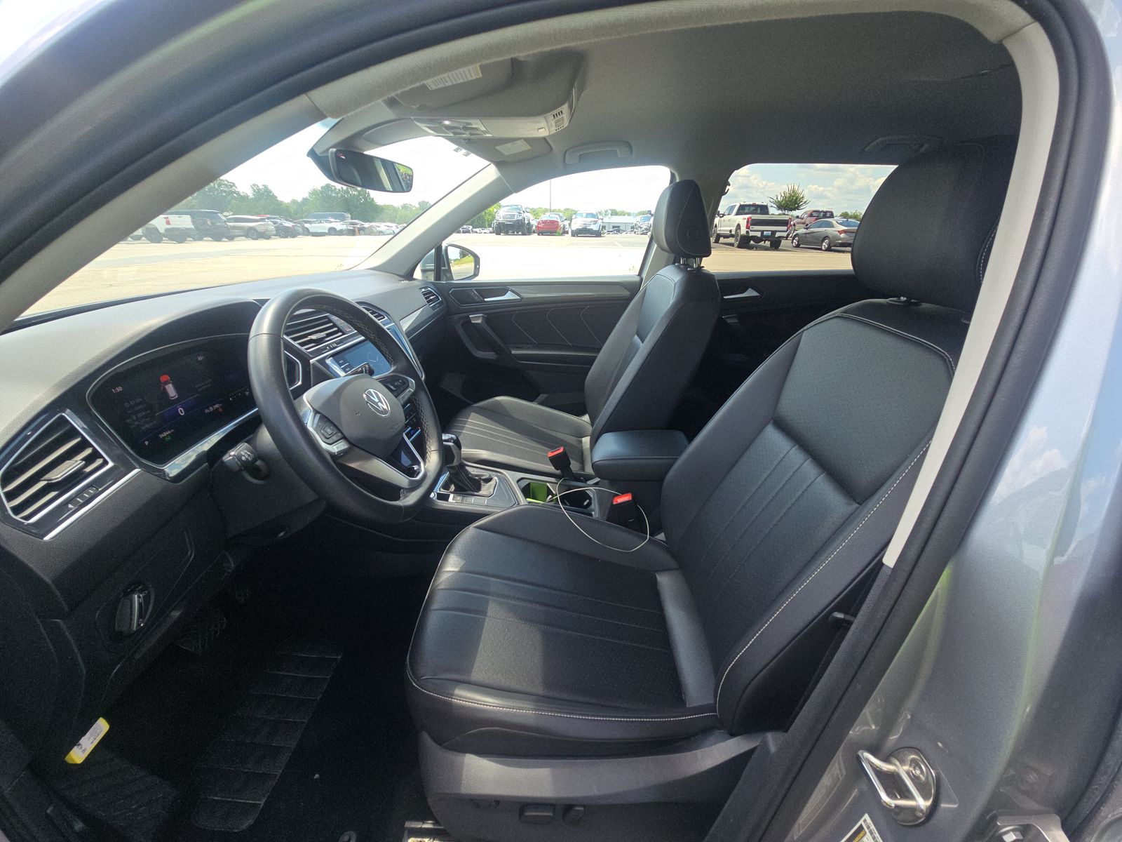 2024 Volkswagen Tiguan 2.0T SE FWD