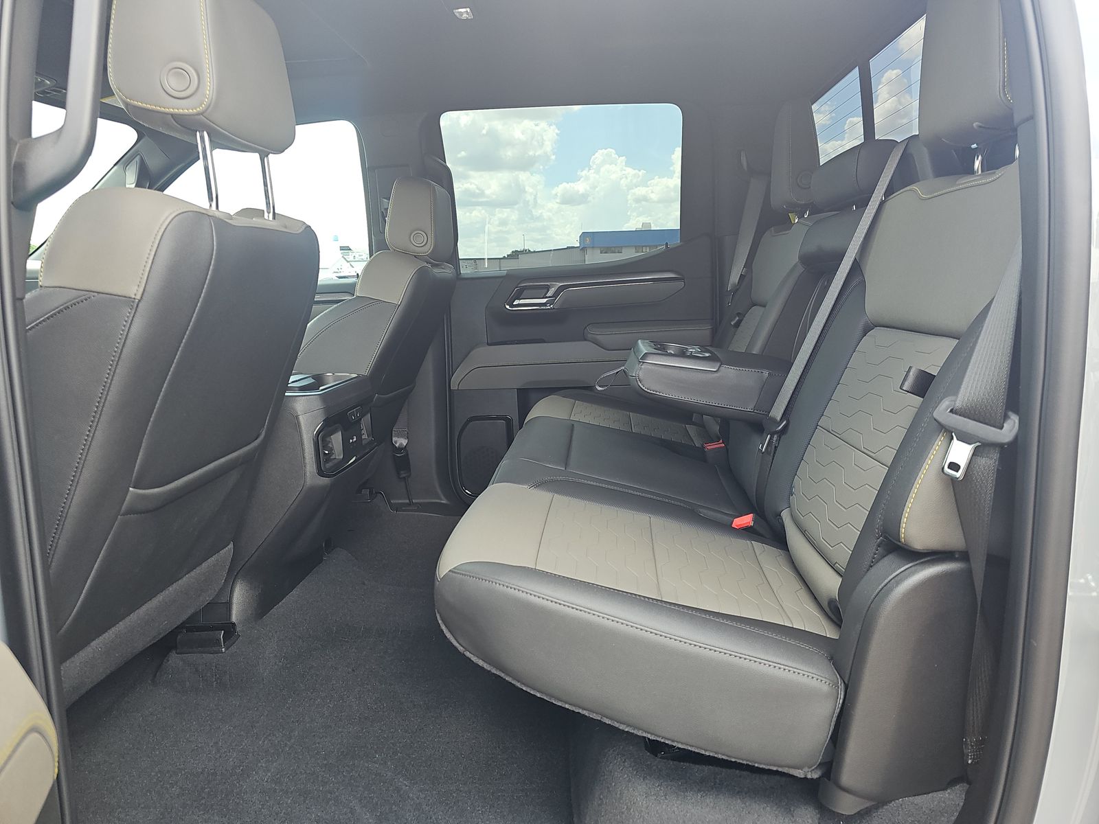 2025 Chevrolet Silverado 1500 ZR2 AWD