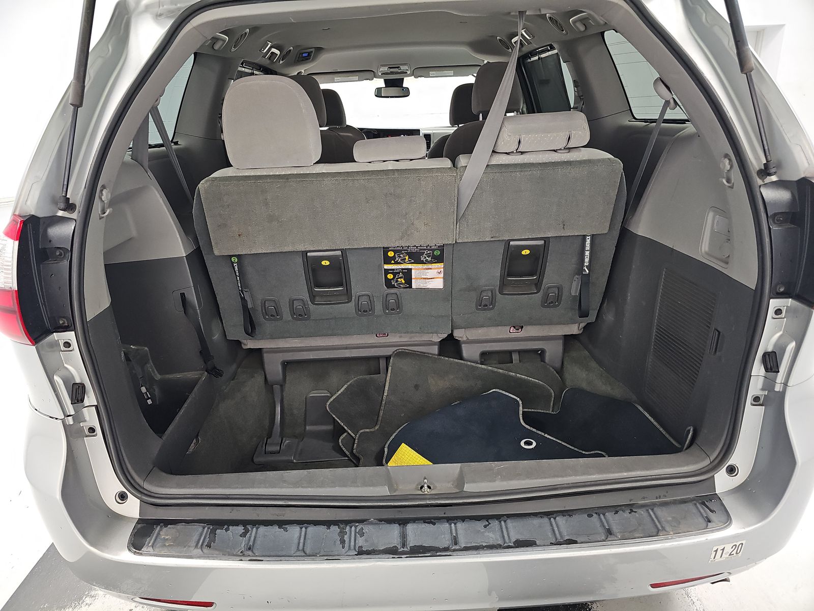 2019 Toyota Sienna LE FWD