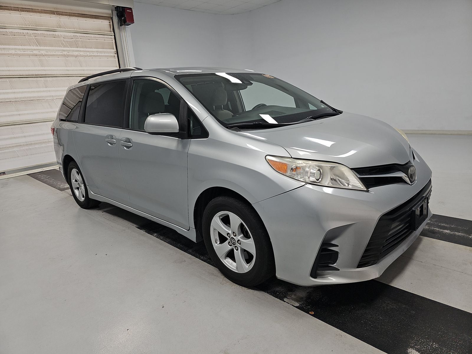 2019 Toyota Sienna LE FWD