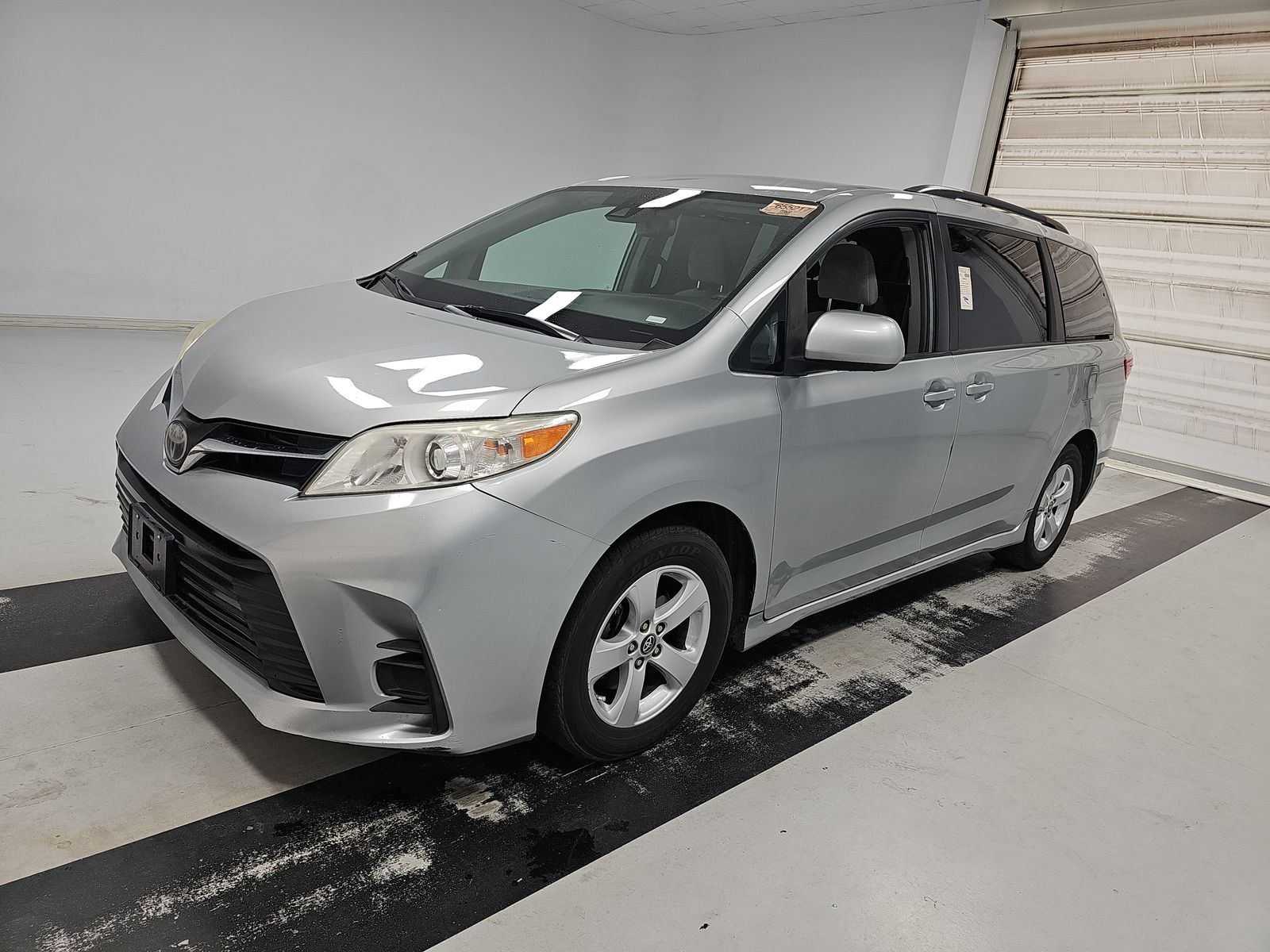 2019 Toyota Sienna LE FWD