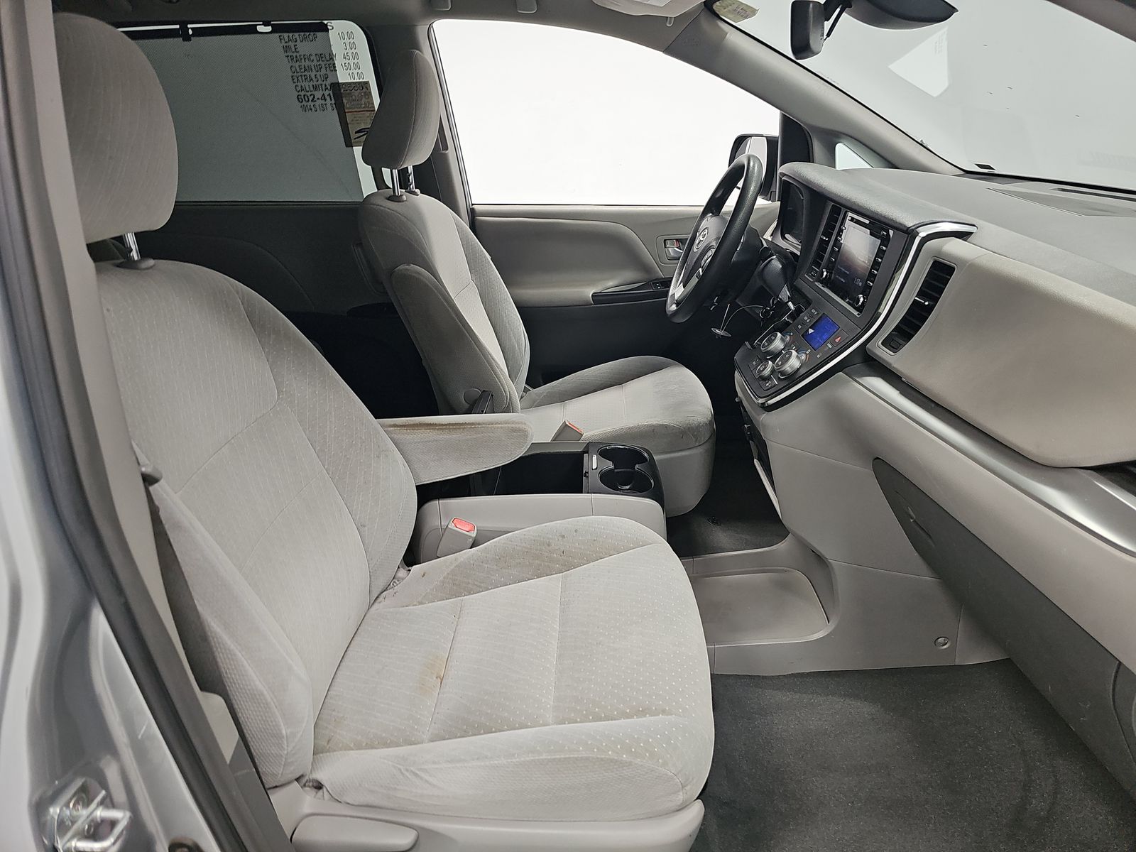 2019 Toyota Sienna LE FWD