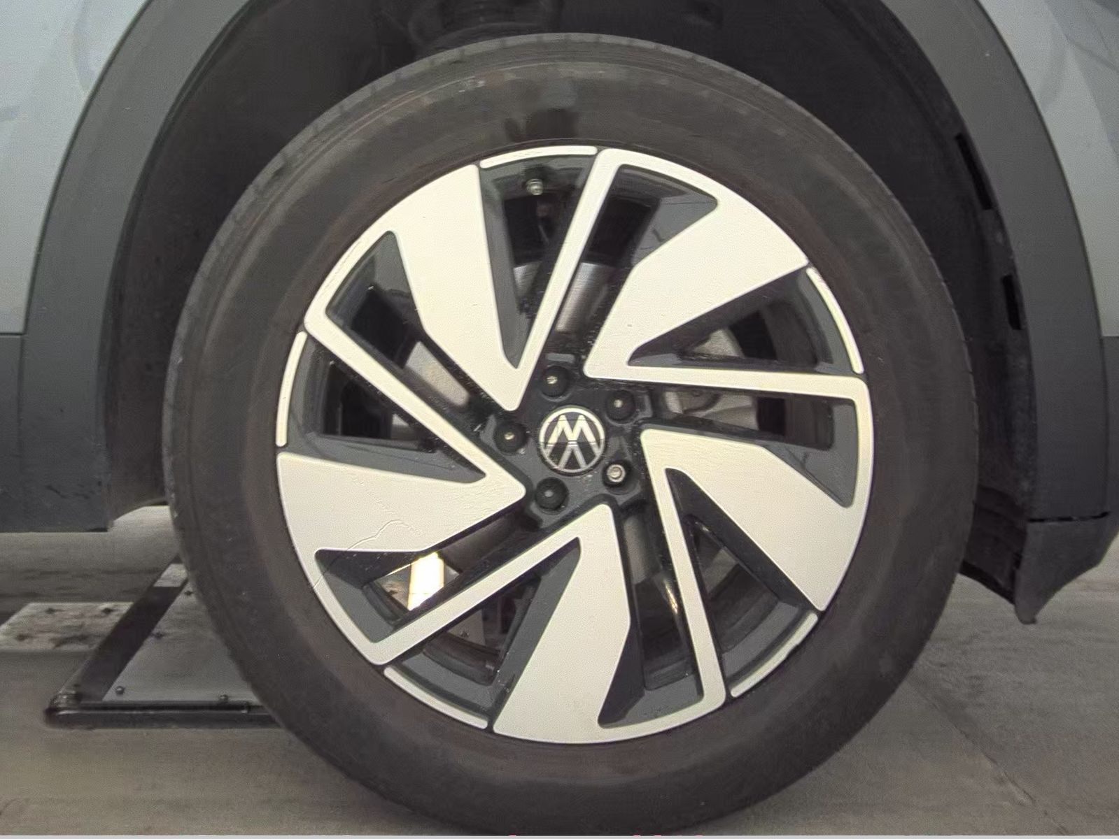 2024 Volkswagen Atlas 2.0T SE AWD