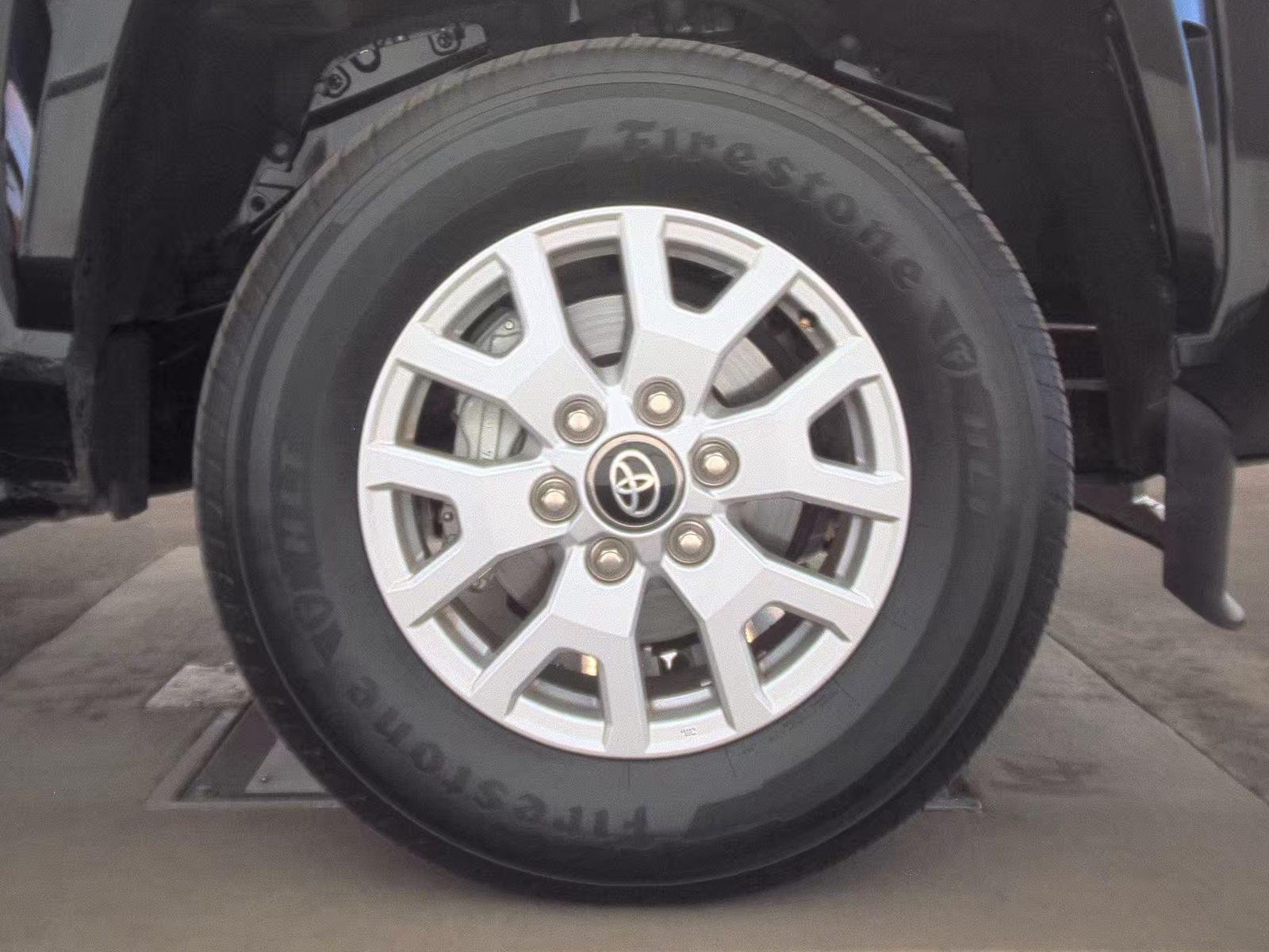 2024 Toyota Tacoma SR5 RWD