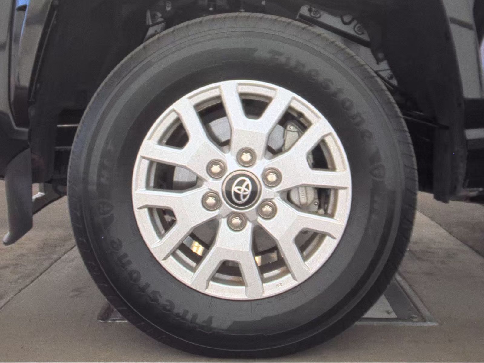 2024 Toyota Tacoma SR5 RWD