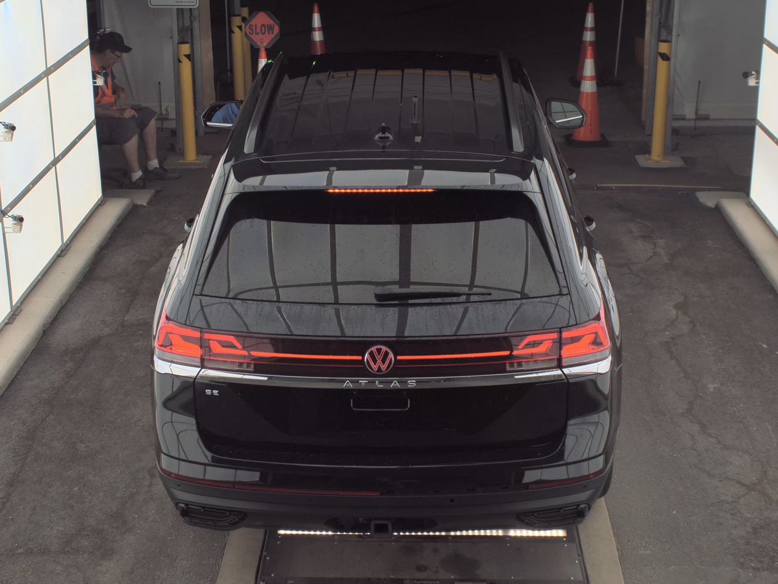 2025 Volkswagen Atlas 2.0T SE FWD