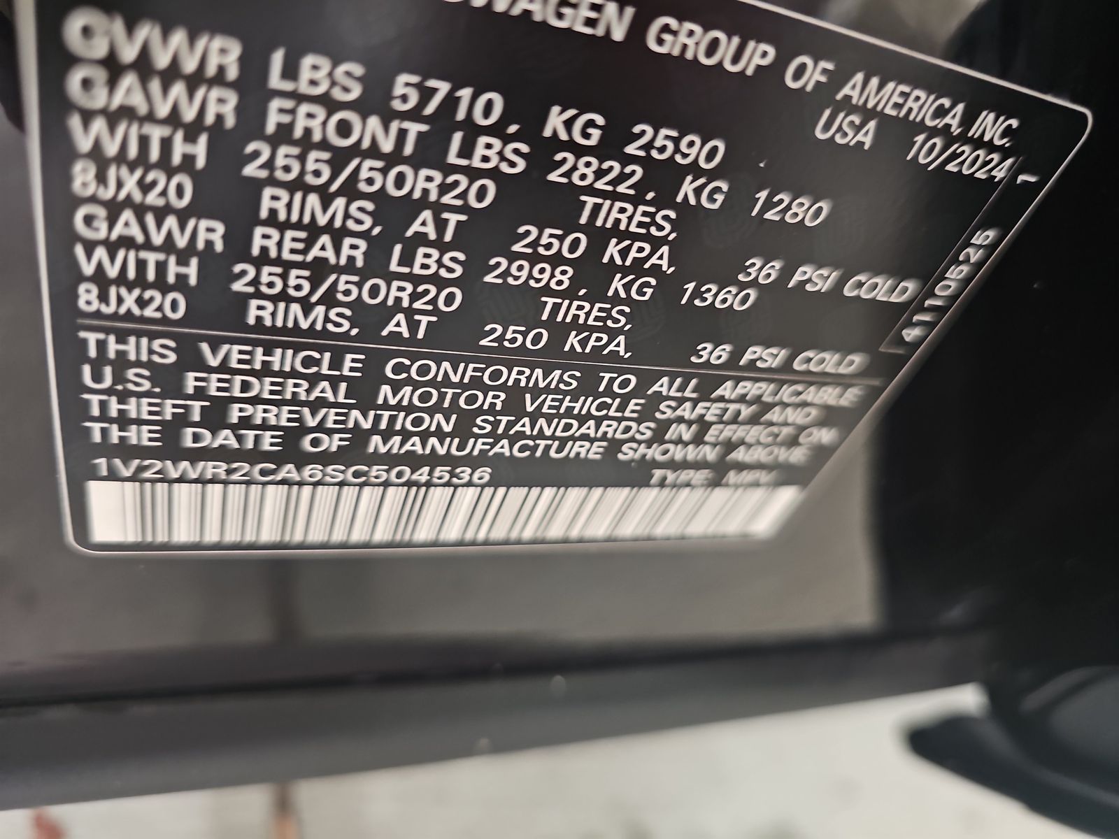 2025 Volkswagen Atlas 2.0T SE FWD