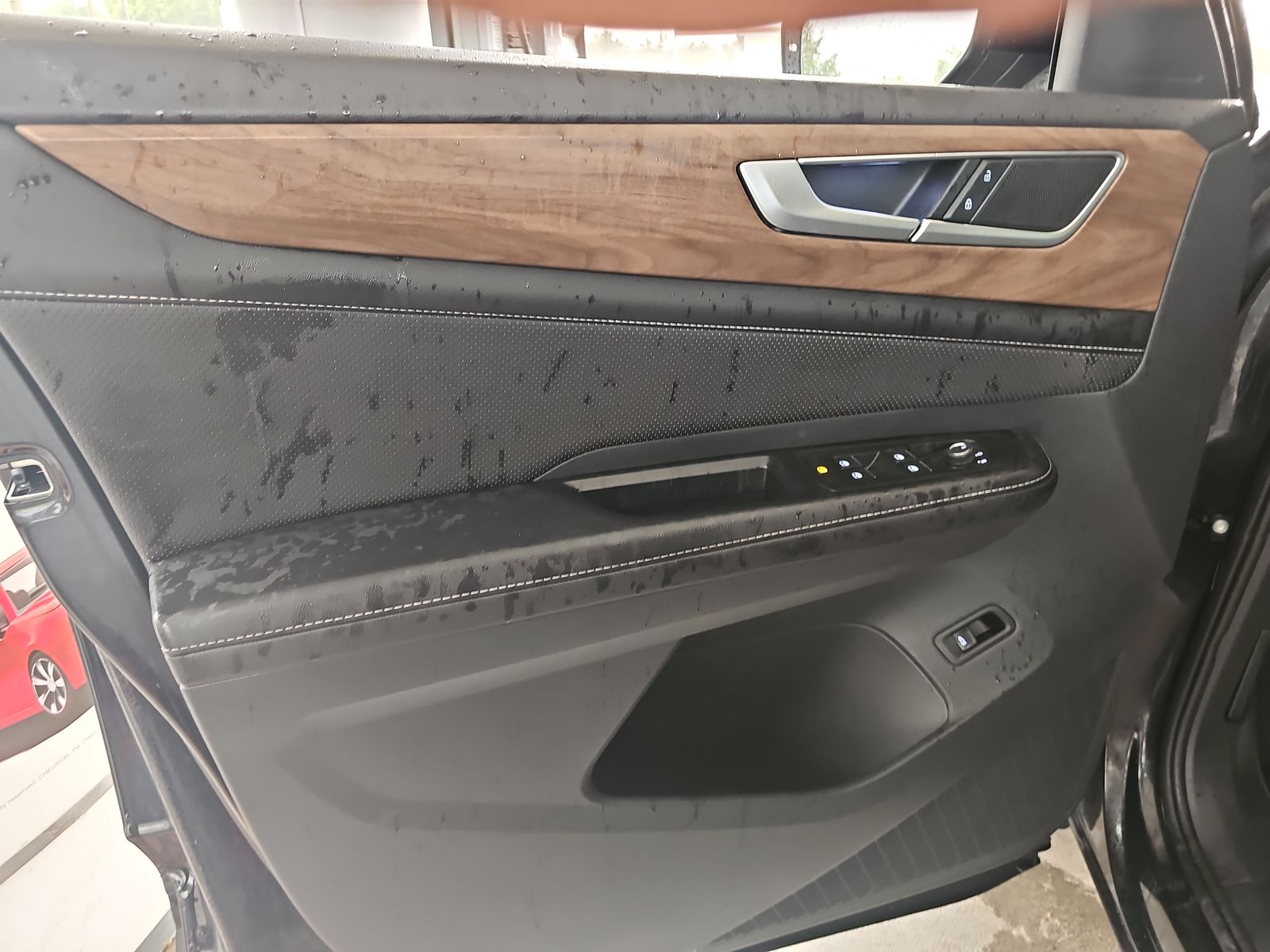 2025 Volkswagen Atlas 2.0T SE FWD