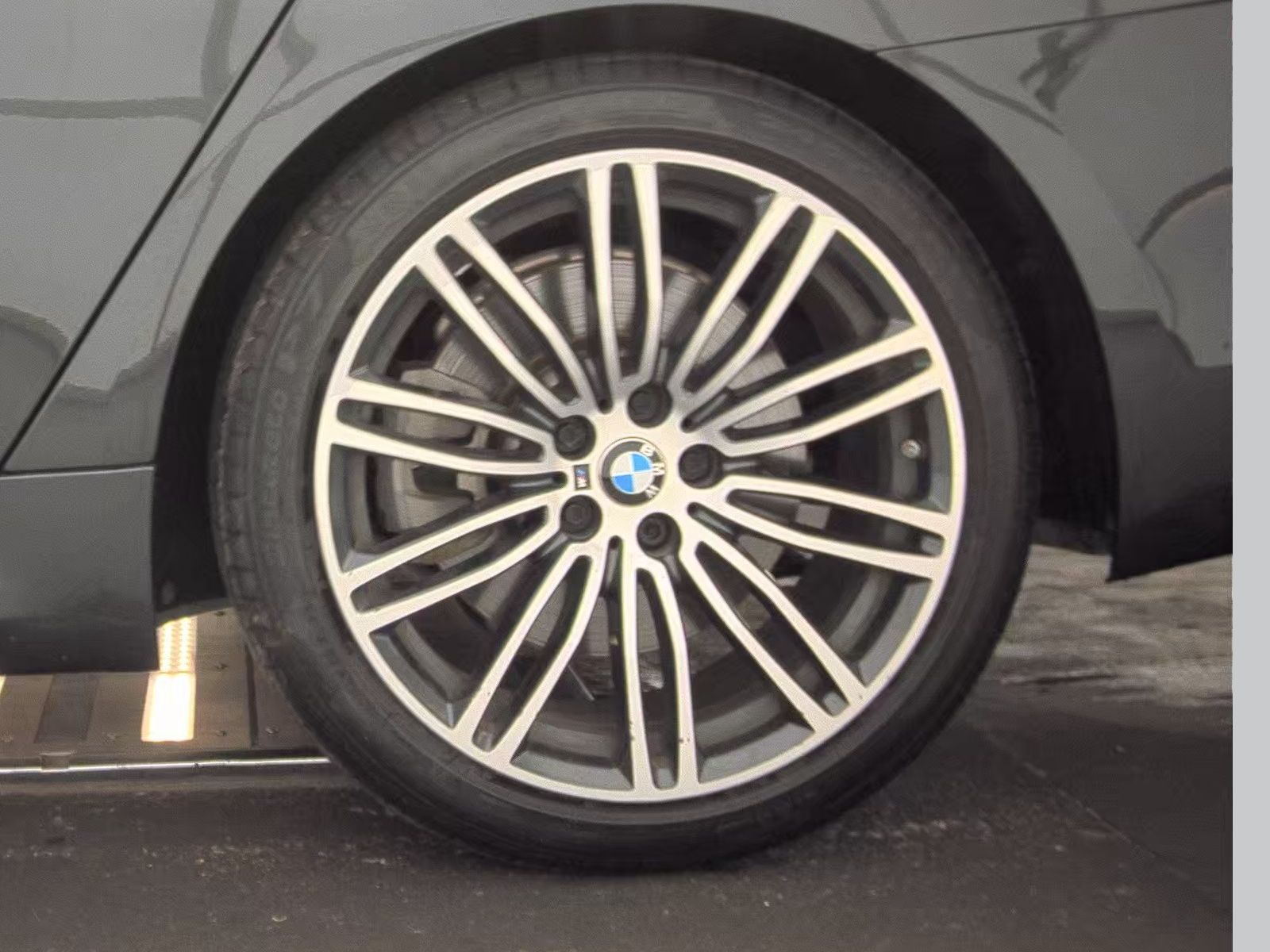 2019 BMW 5 Series 540i RWD