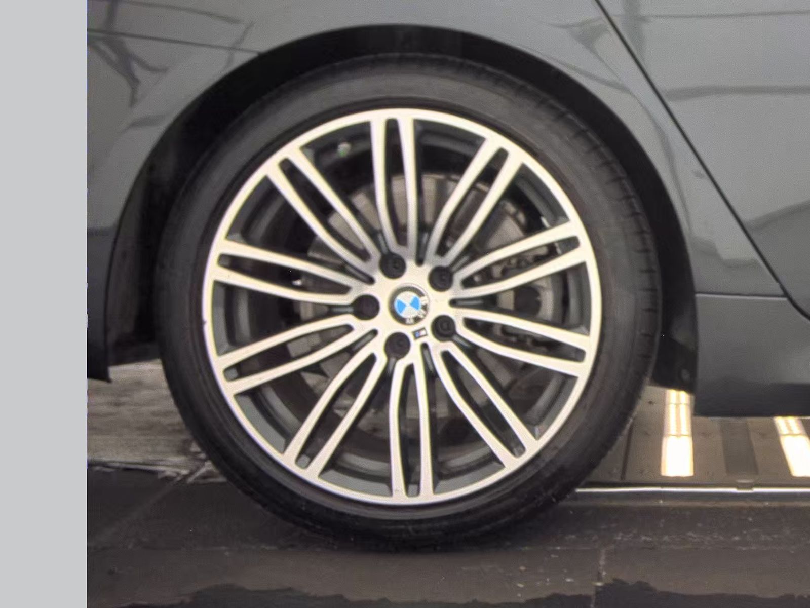 2019 BMW 5 Series 540i RWD