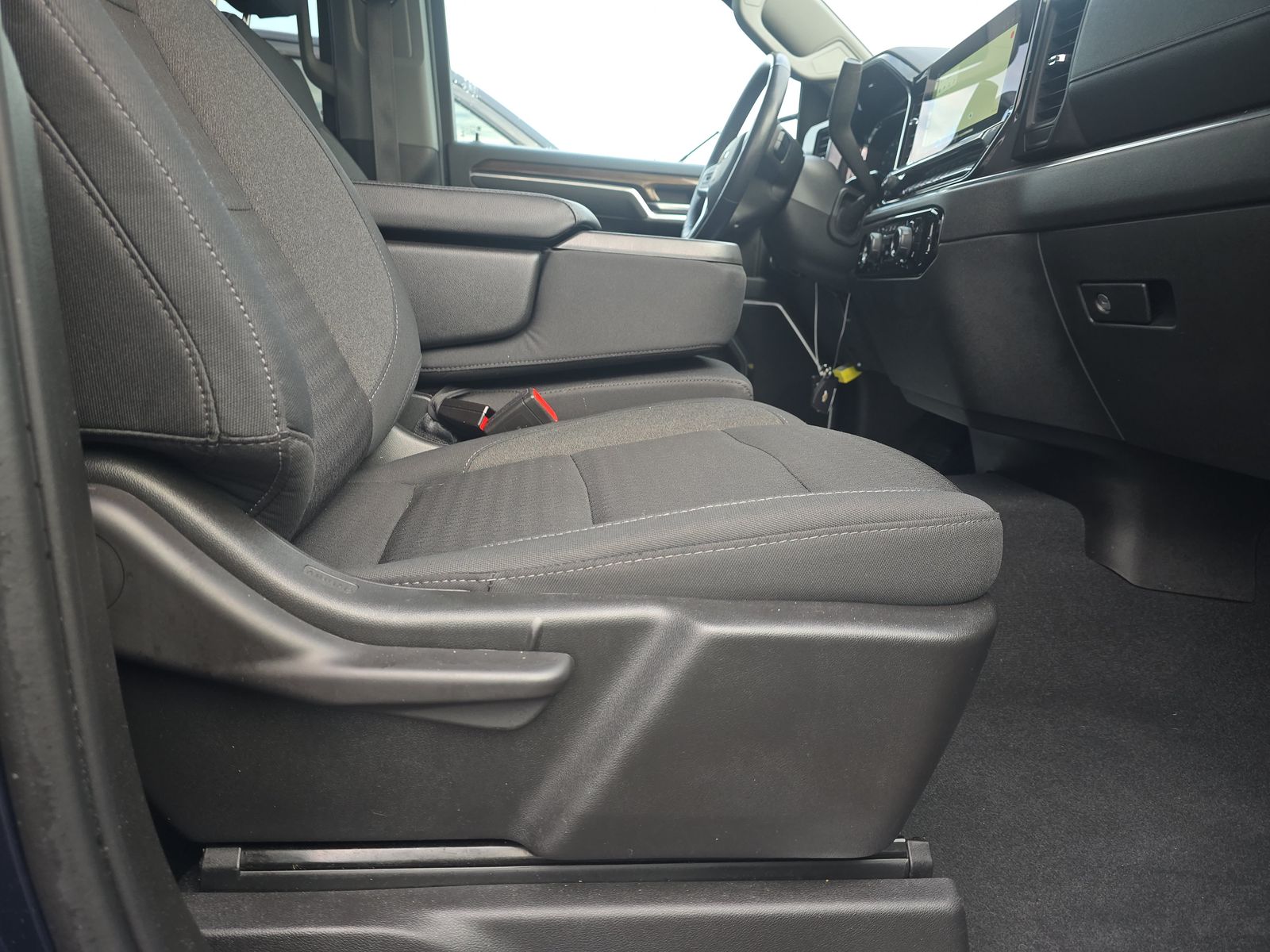 2022 Chevrolet Silverado 1500 LT AWD