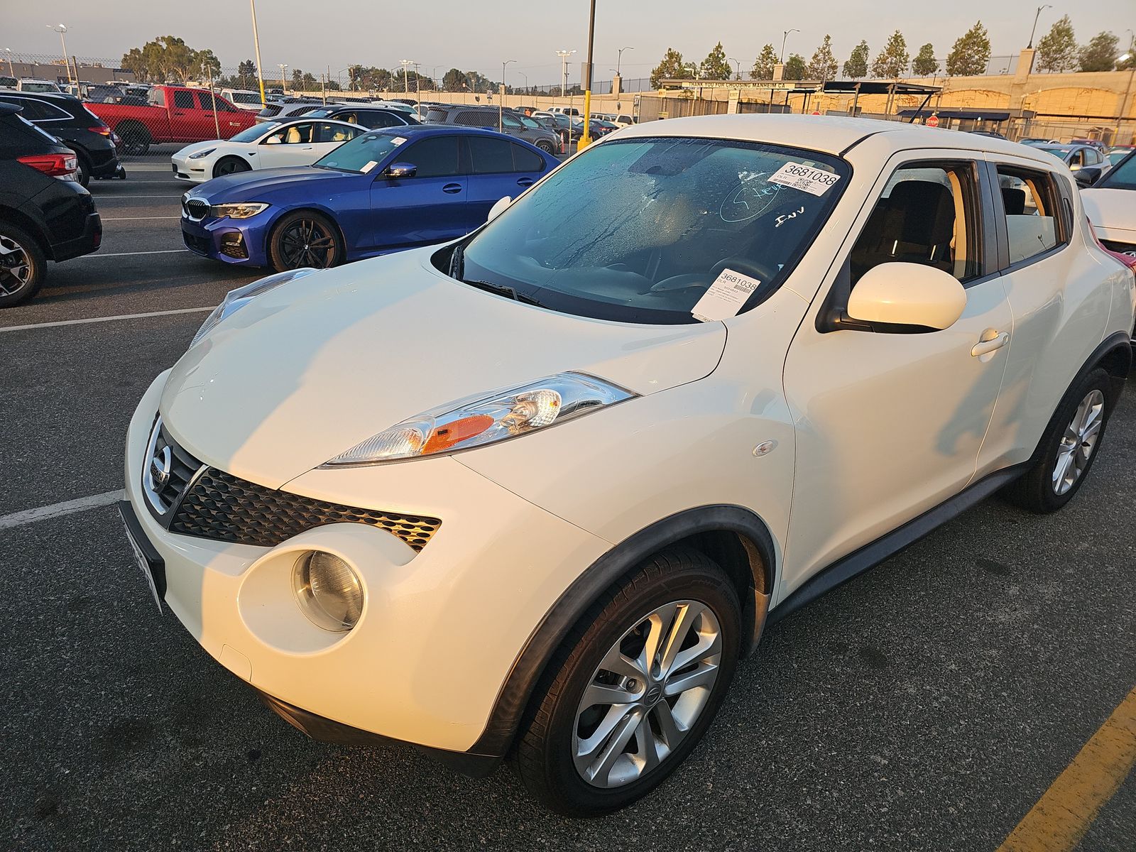 2013 Nissan JUKE S FWD