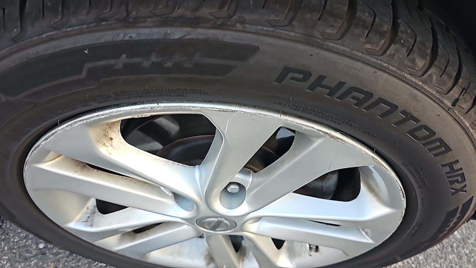2013 Nissan JUKE S FWD