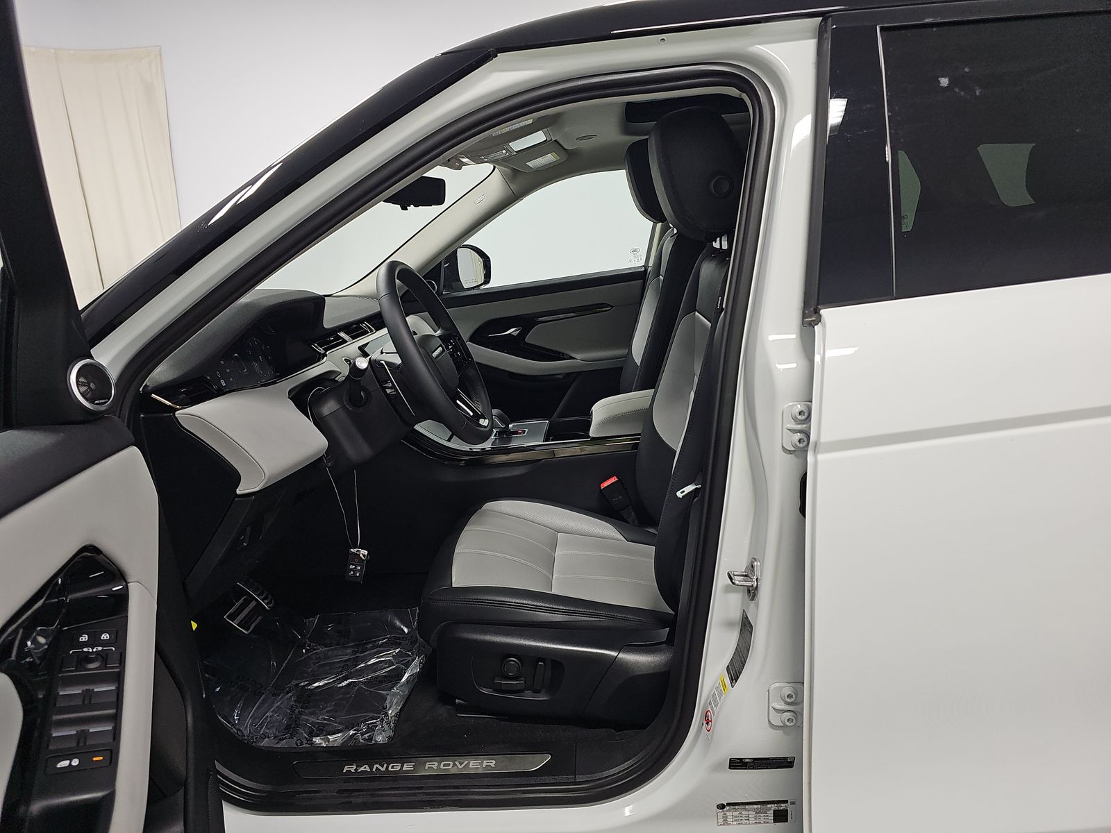 2024 Land Rover Range Rover Evoque Dynamic SE AWD