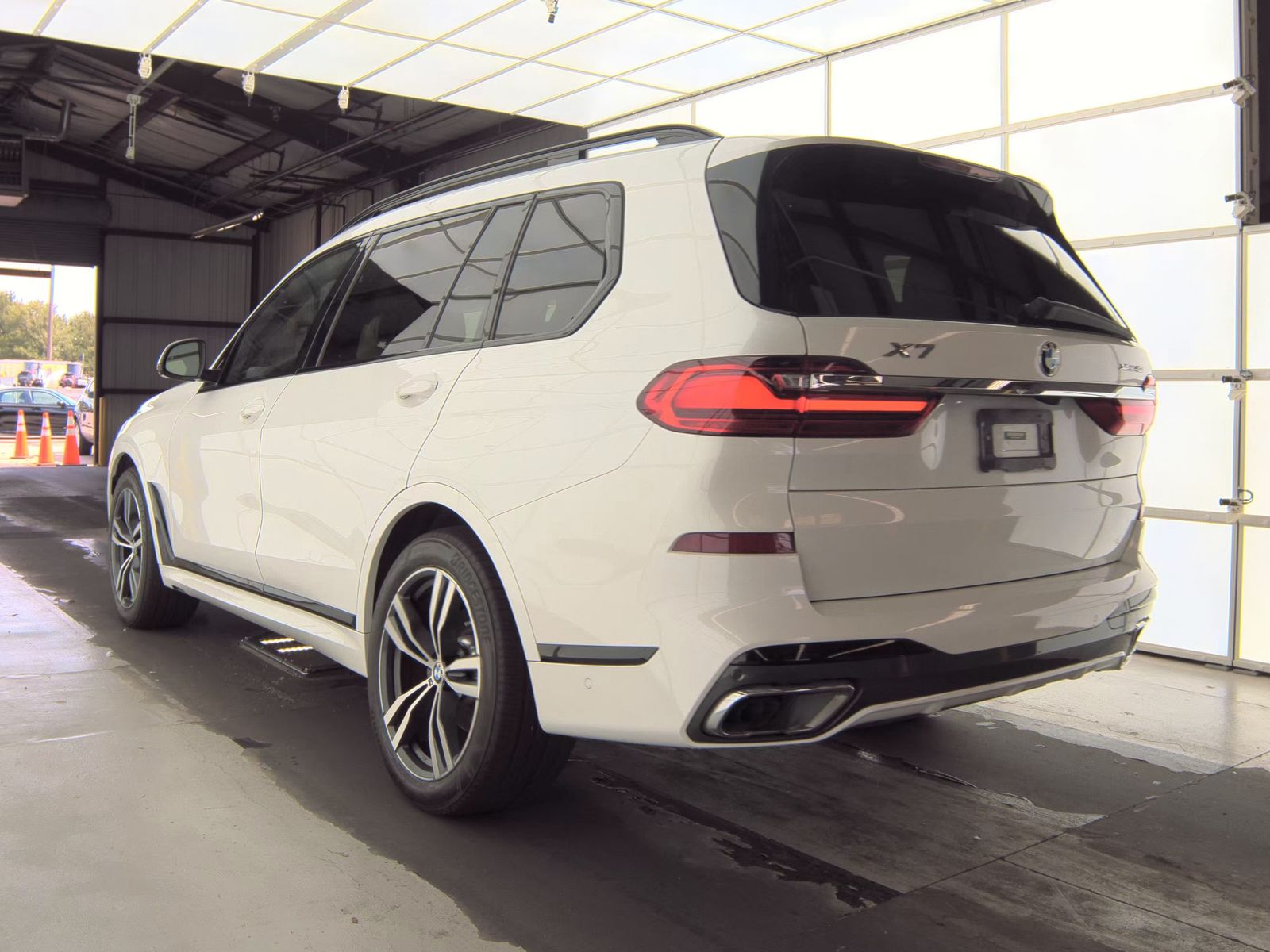 2022 BMW X7 xDrive40i AWD