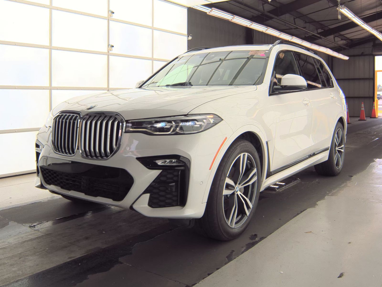 2022 BMW X7 xDrive40i AWD