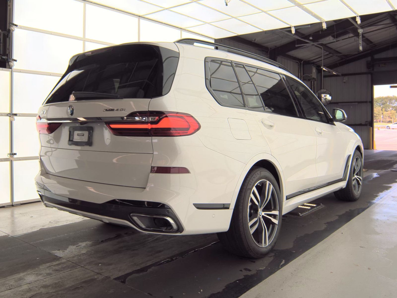 2022 BMW X7 xDrive40i AWD