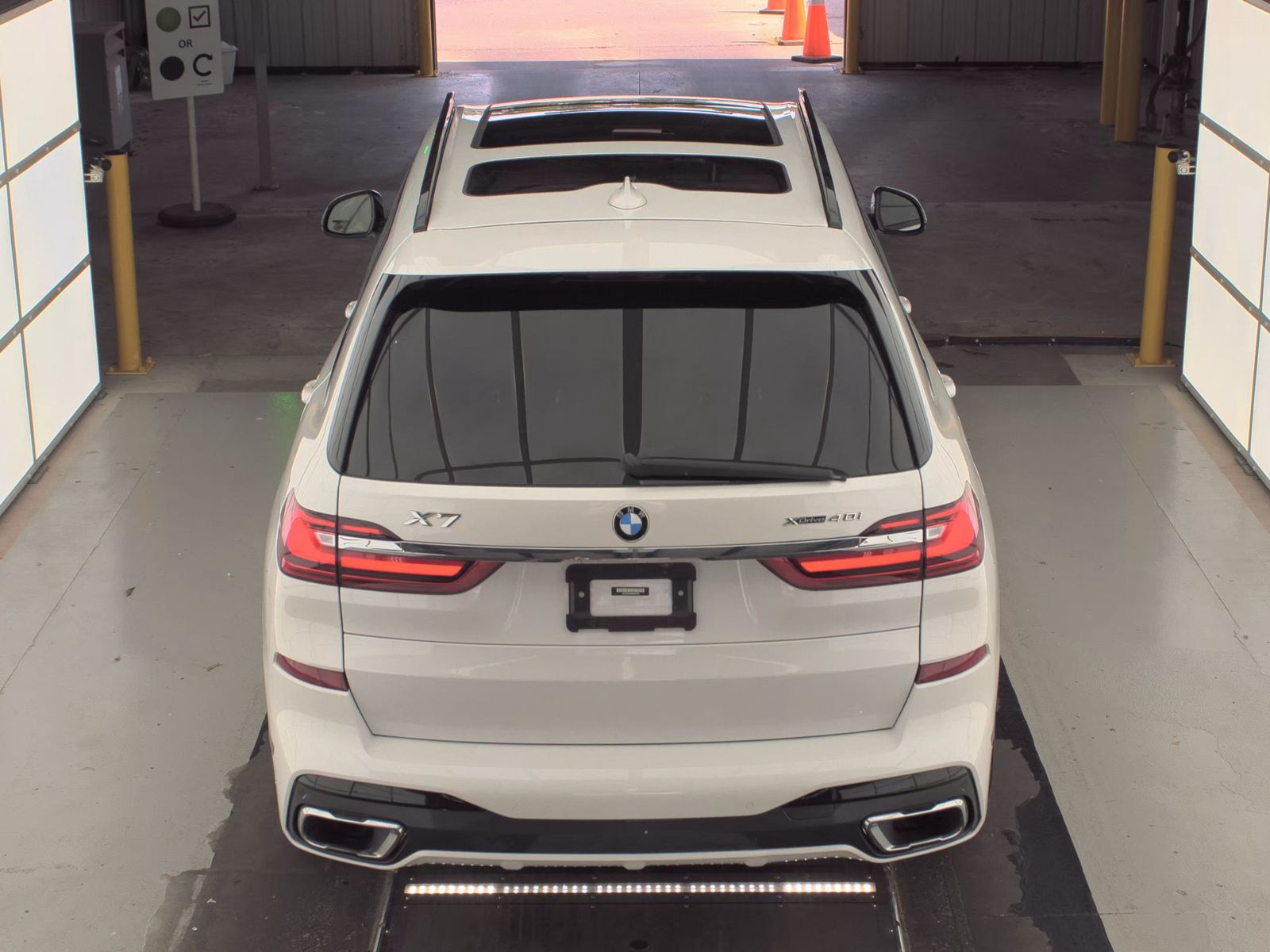 2022 BMW X7 xDrive40i AWD