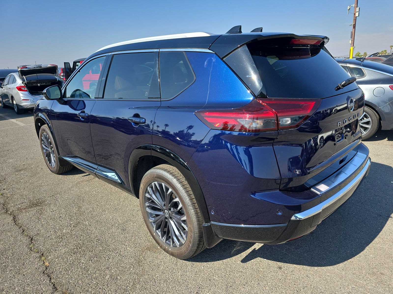 2025 Nissan Rogue Platinum FWD