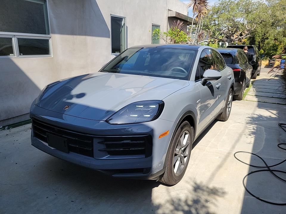 2025 Porsche Cayenne E-Hybrid Coupe