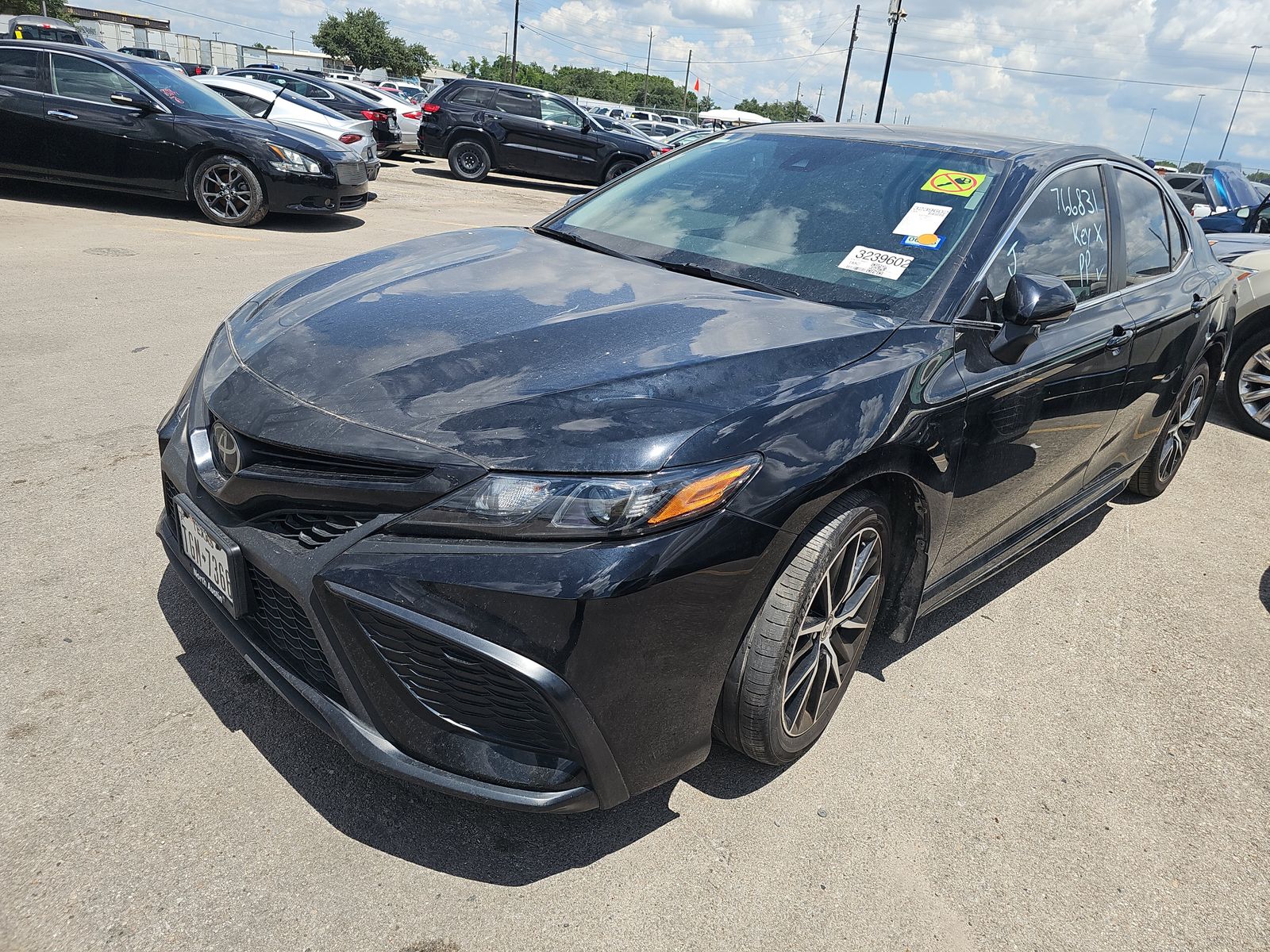 2023 Toyota Camry SE FWD