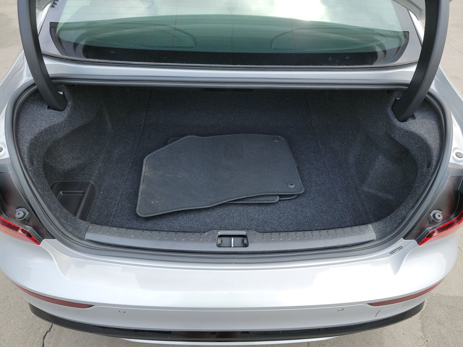 2025 Volvo S60 B5 Core AWD