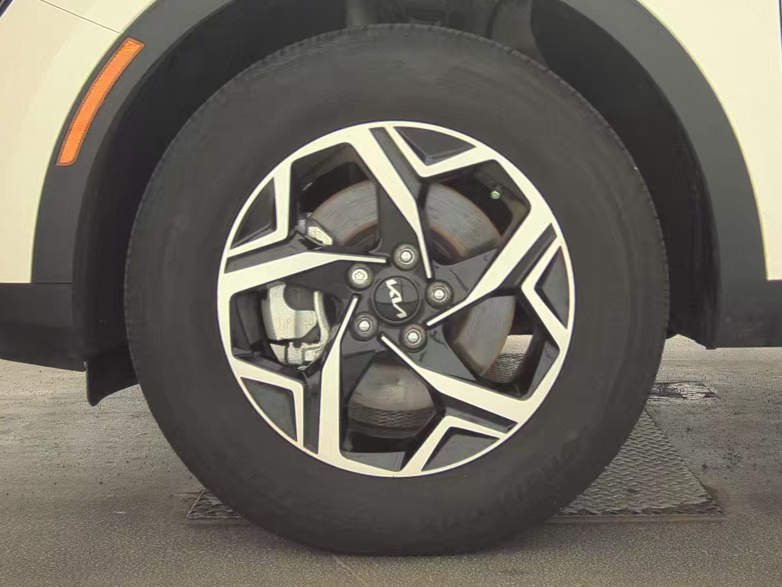 2025 Kia Sportage LX AWD