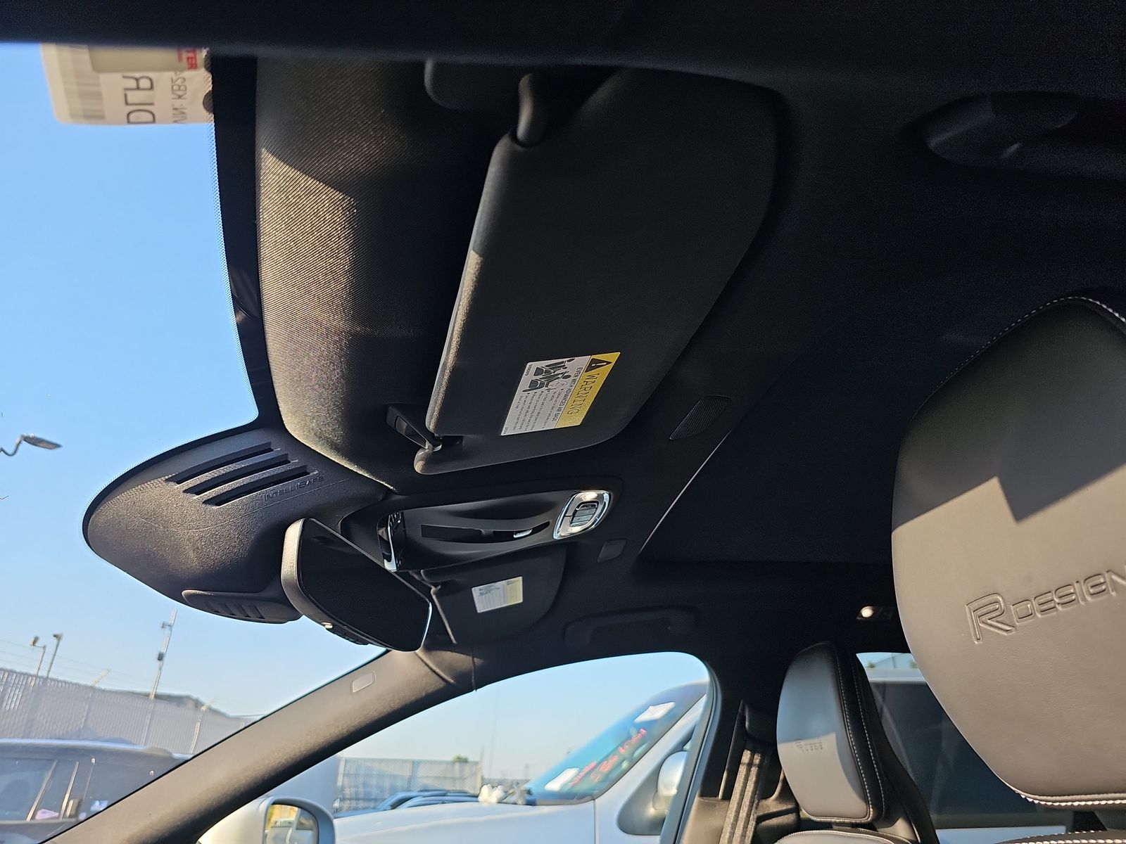 2019 Volvo XC60 Plug-In Hybrid T8 R-Design AWD