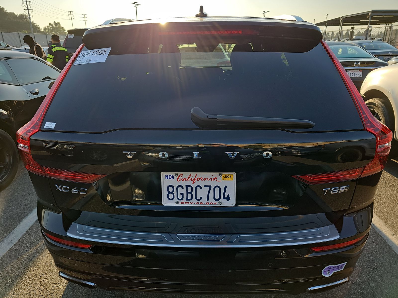2019 Volvo XC60 Plug-In Hybrid T8 R-Design AWD