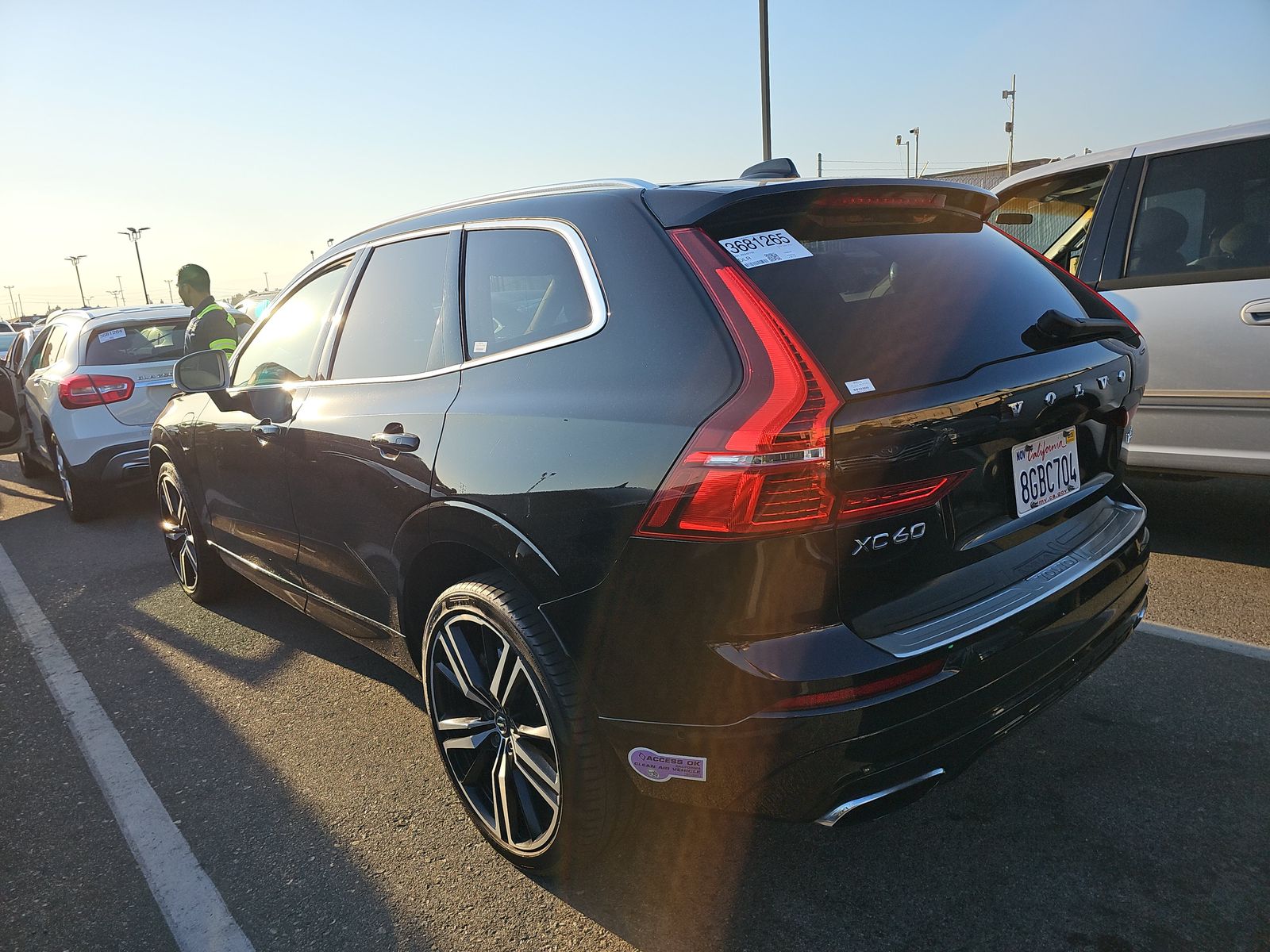2019 Volvo XC60 Plug-In Hybrid T8 R-Design AWD
