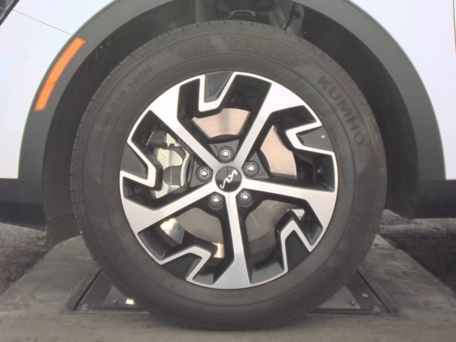 2025 Kia Sportage EX FWD