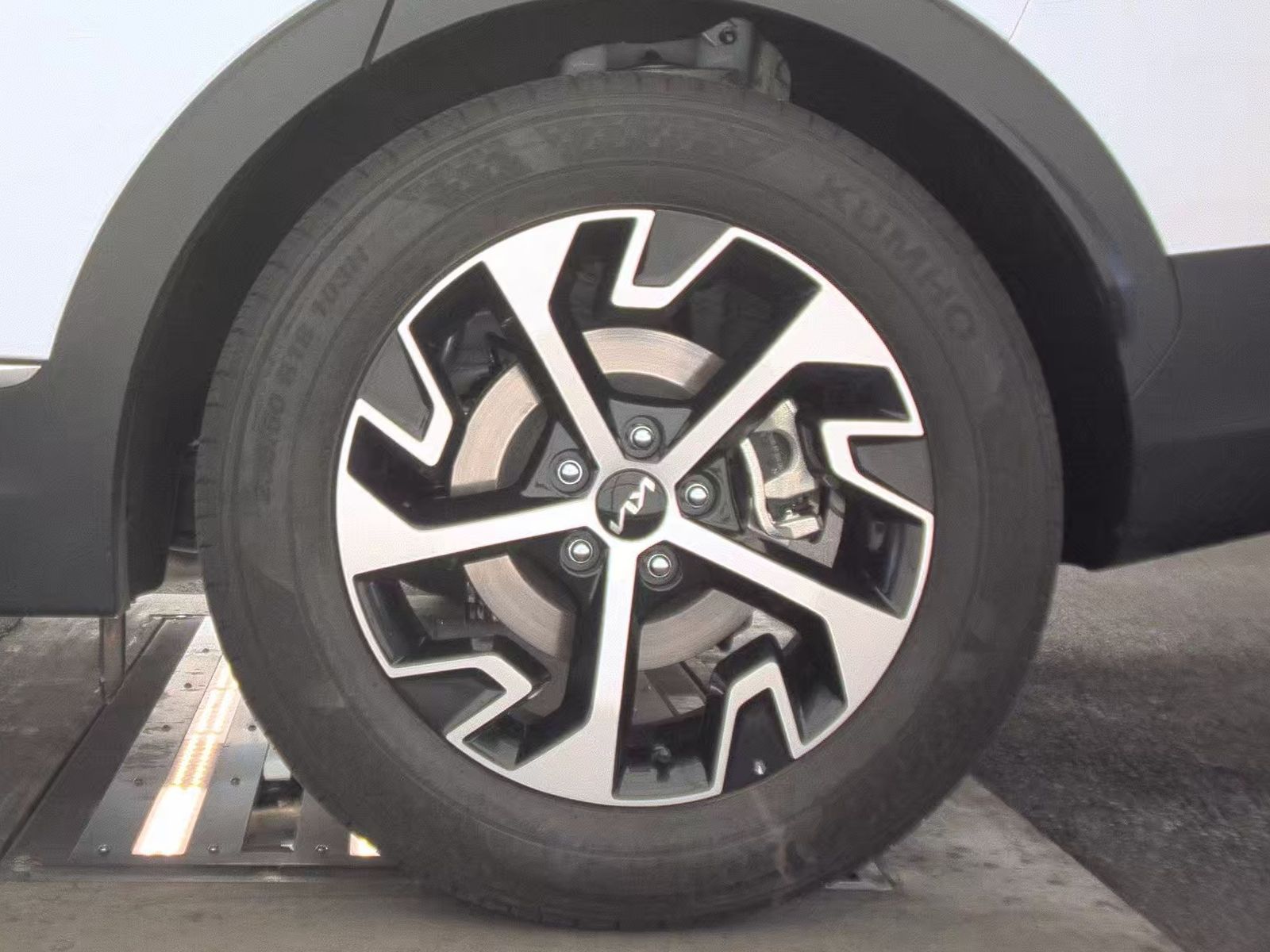 2025 Kia Sportage EX FWD