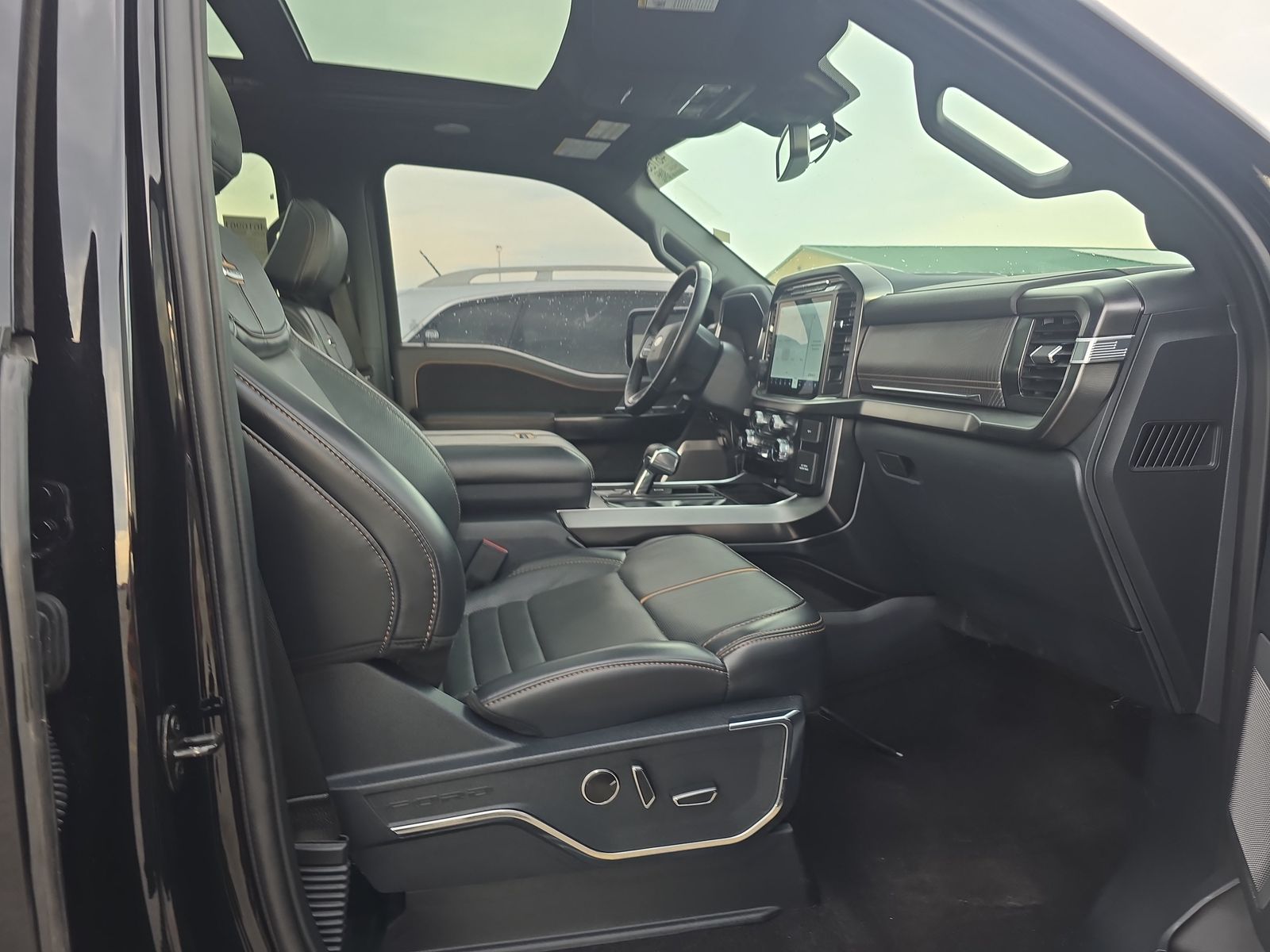 2023 Ford F-150 Platinum AWD