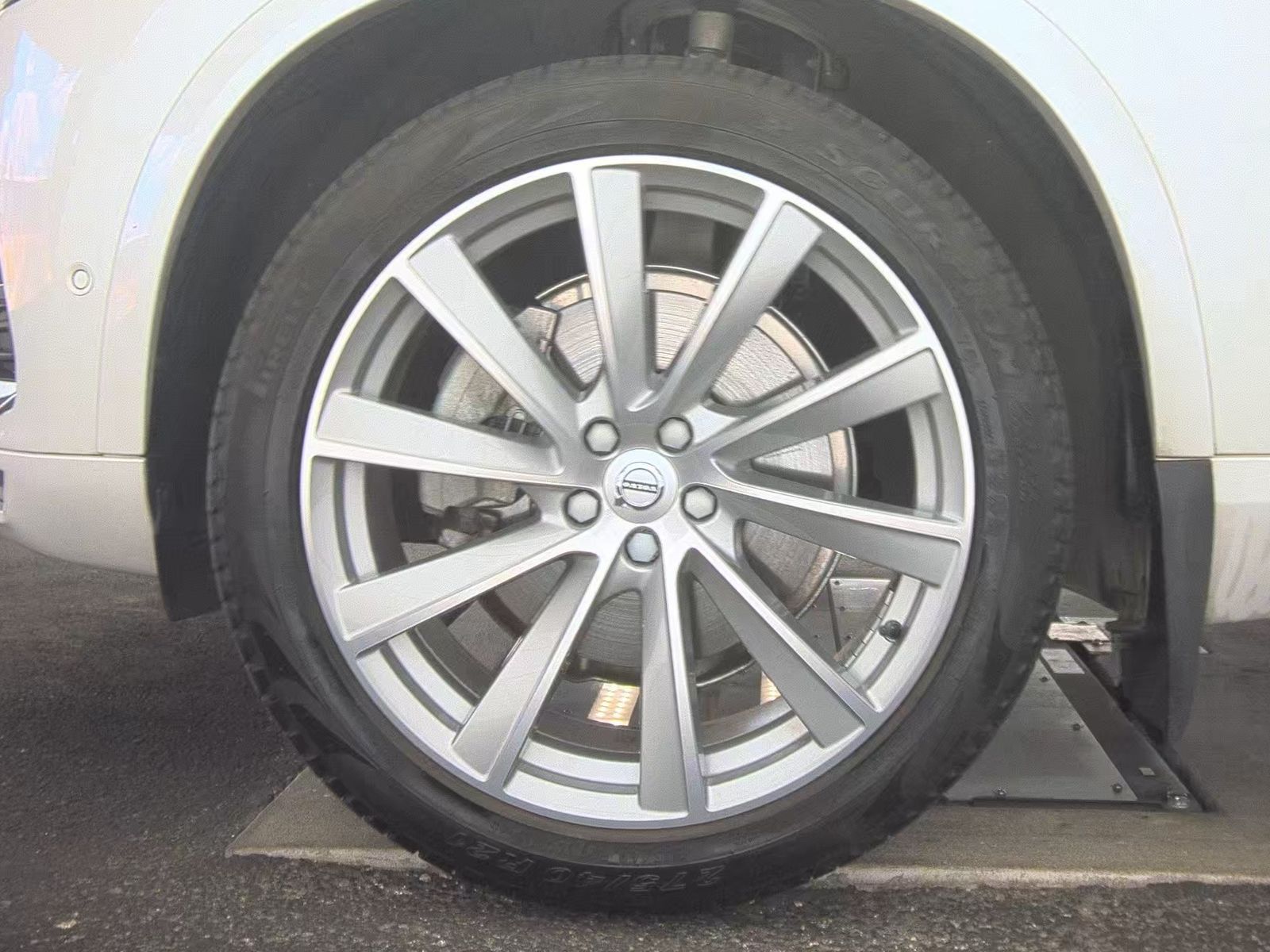 2023 Volvo XC90 B6 Ultimate AWD