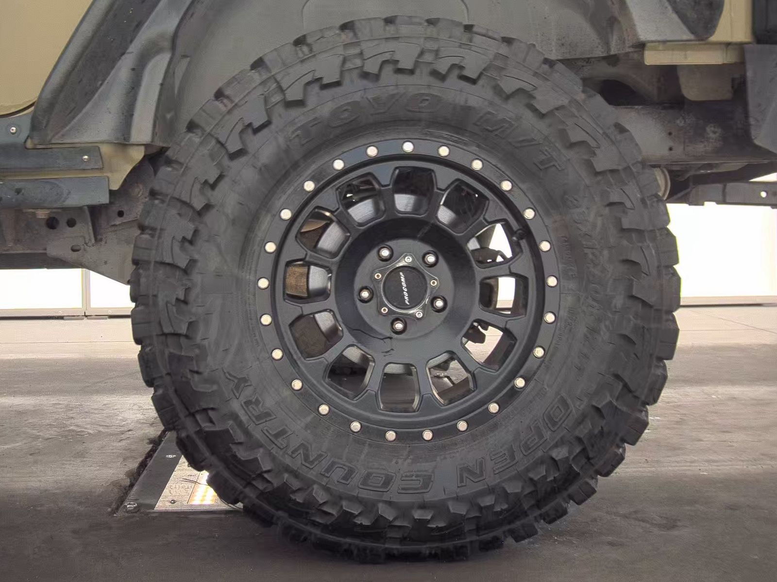 2013 Jeep Wrangler Unlimited Rubicon AWD